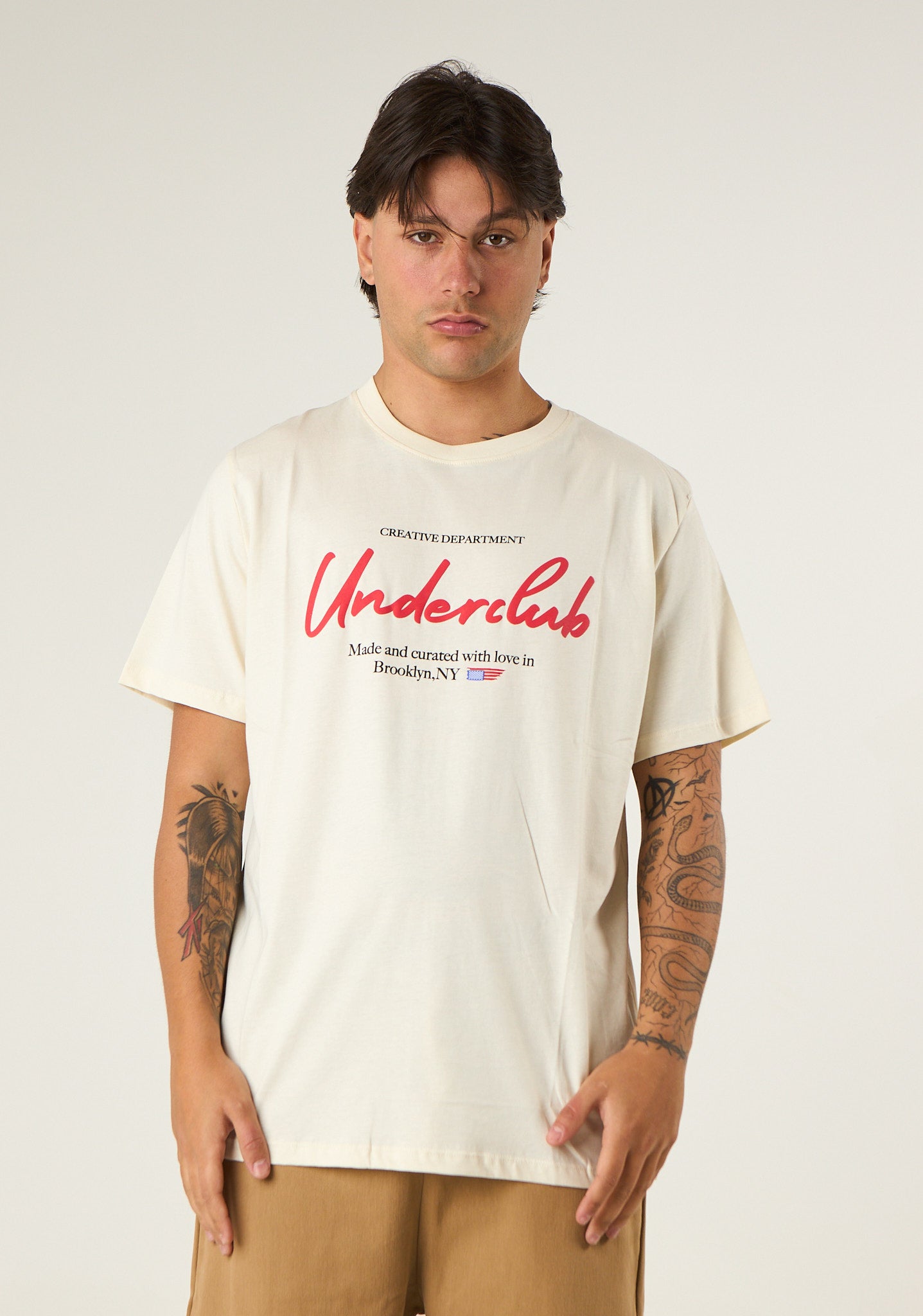 T-shirt con stampa frontale