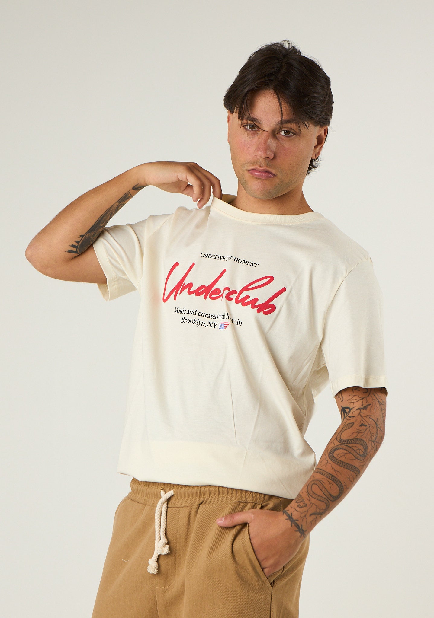 T-shirt con stampa frontale