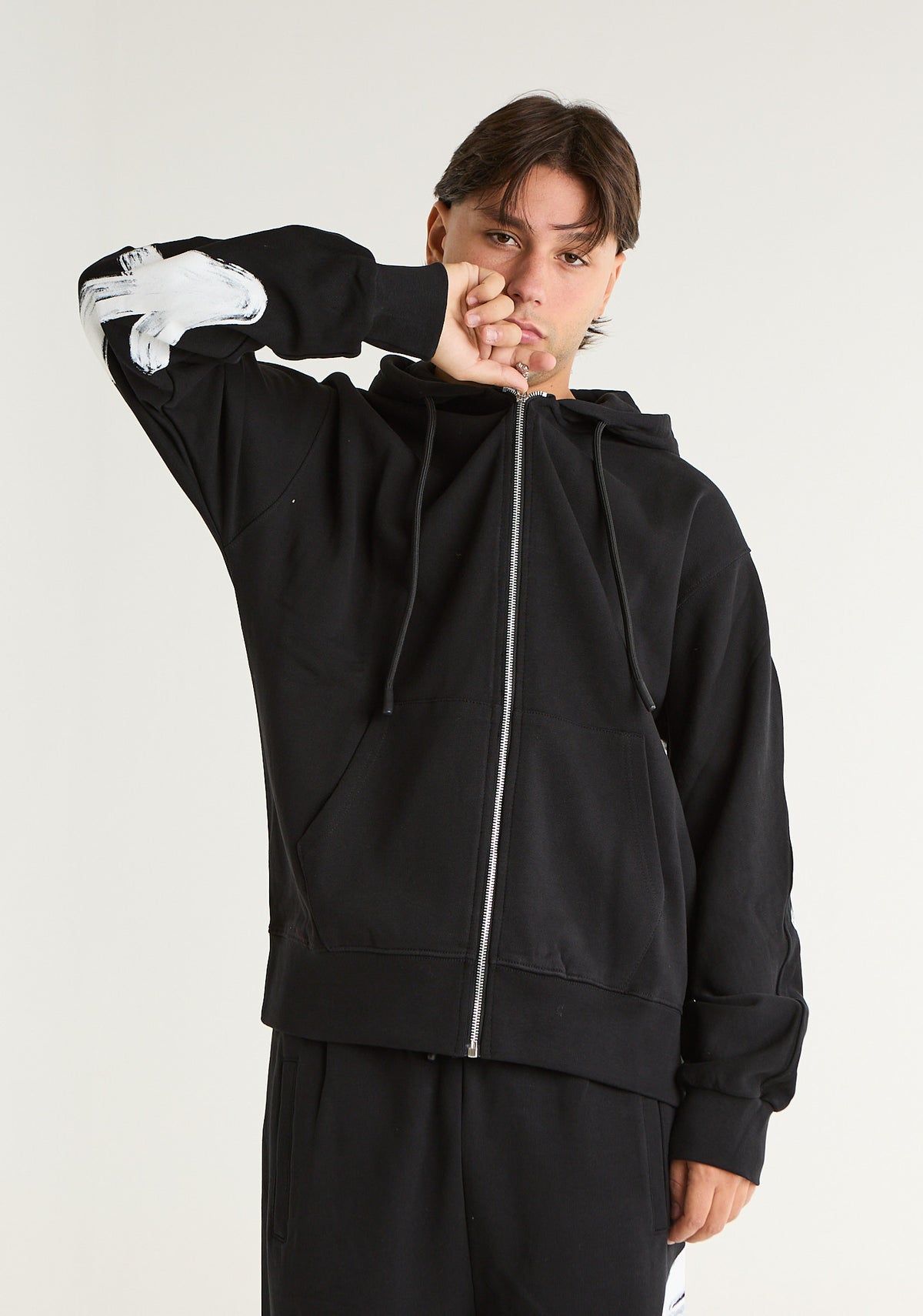 Felpa fullzip con ampia stampa posteriore