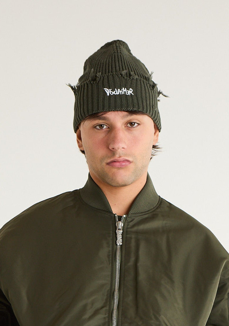 Cappello con rotture e ricamo logato frontale