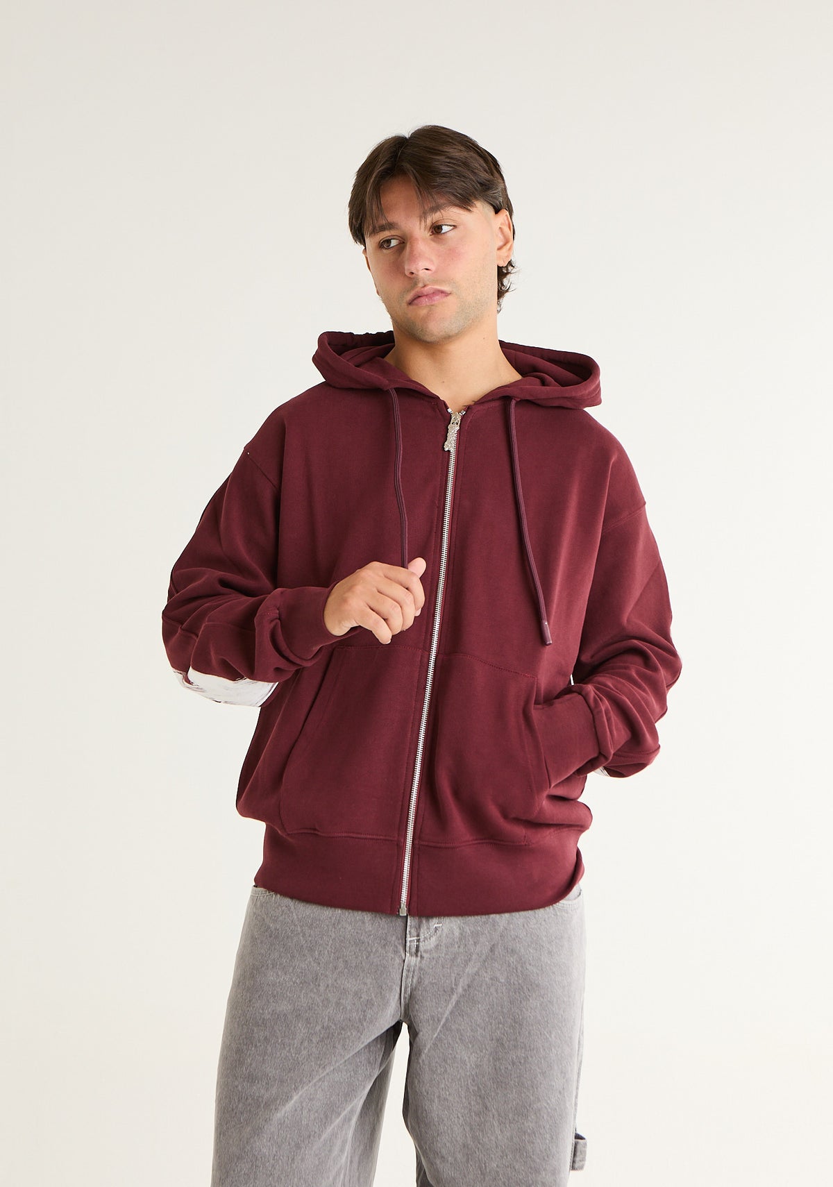 Felpa fullzip con ampia stampa posteriore