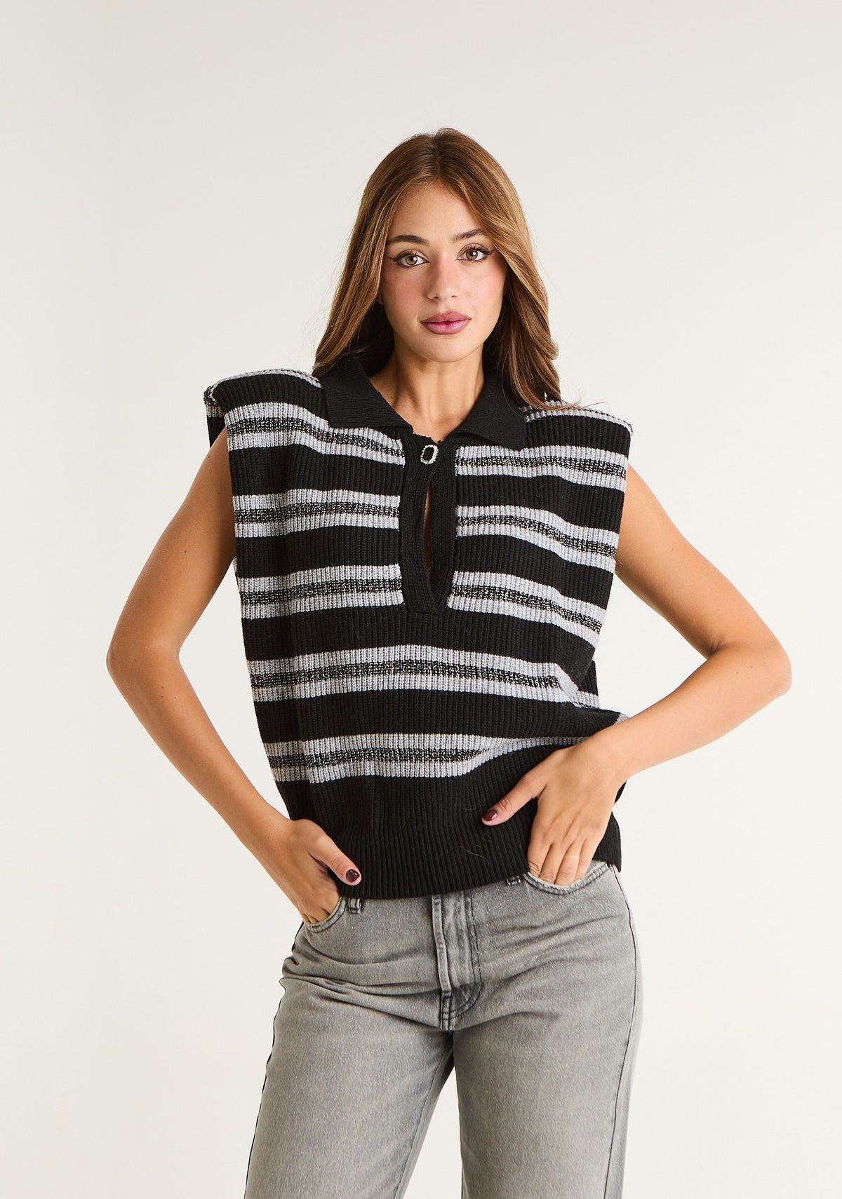 Maglia smanicata a righe