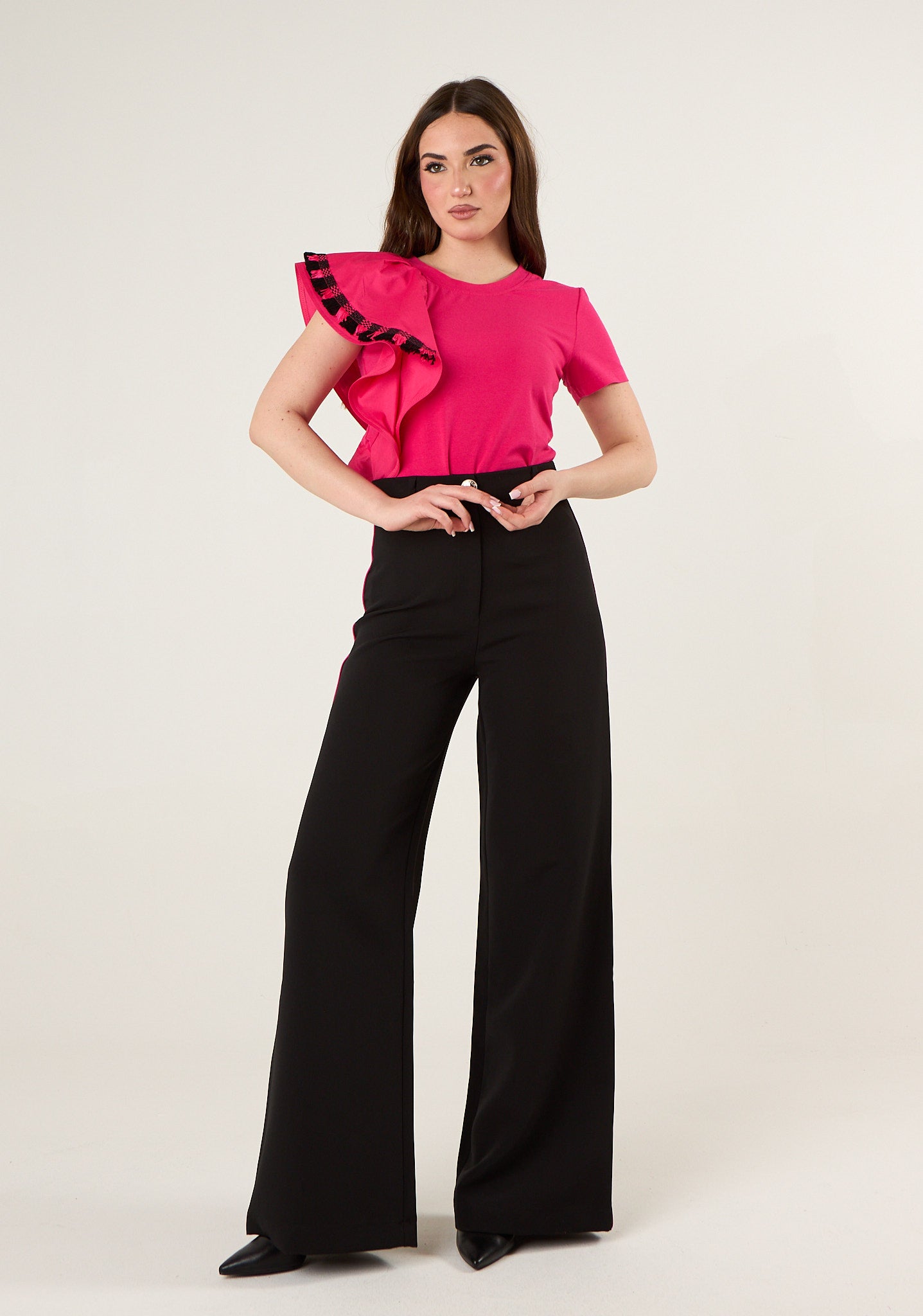 T-shirt con manica a balza