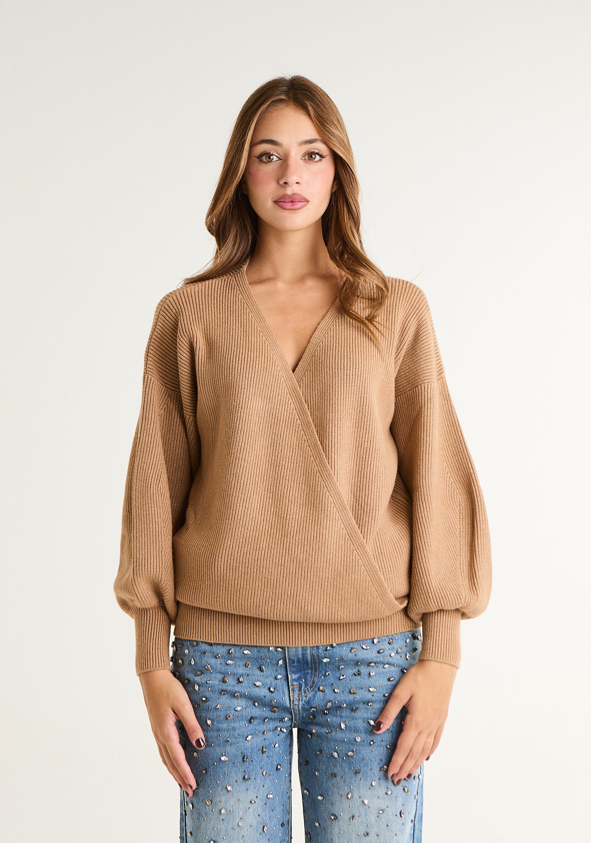 Maglia con ampia scollatura