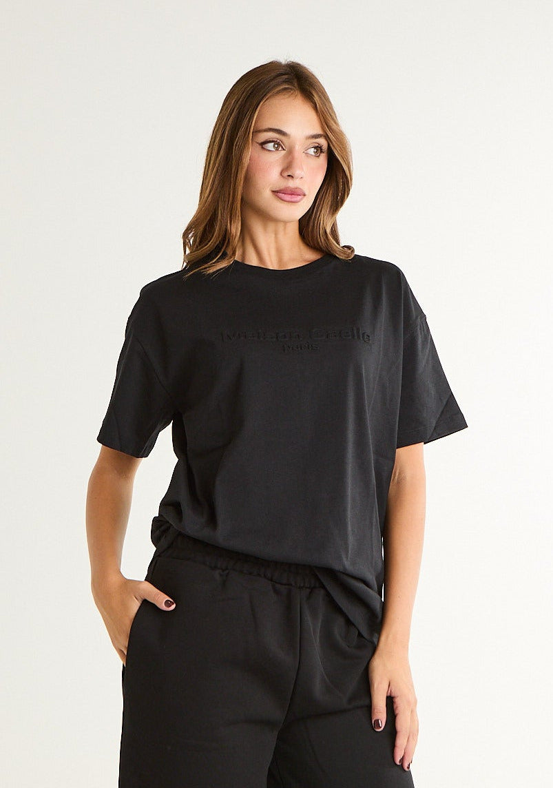 T-shirt con logo in rilievo