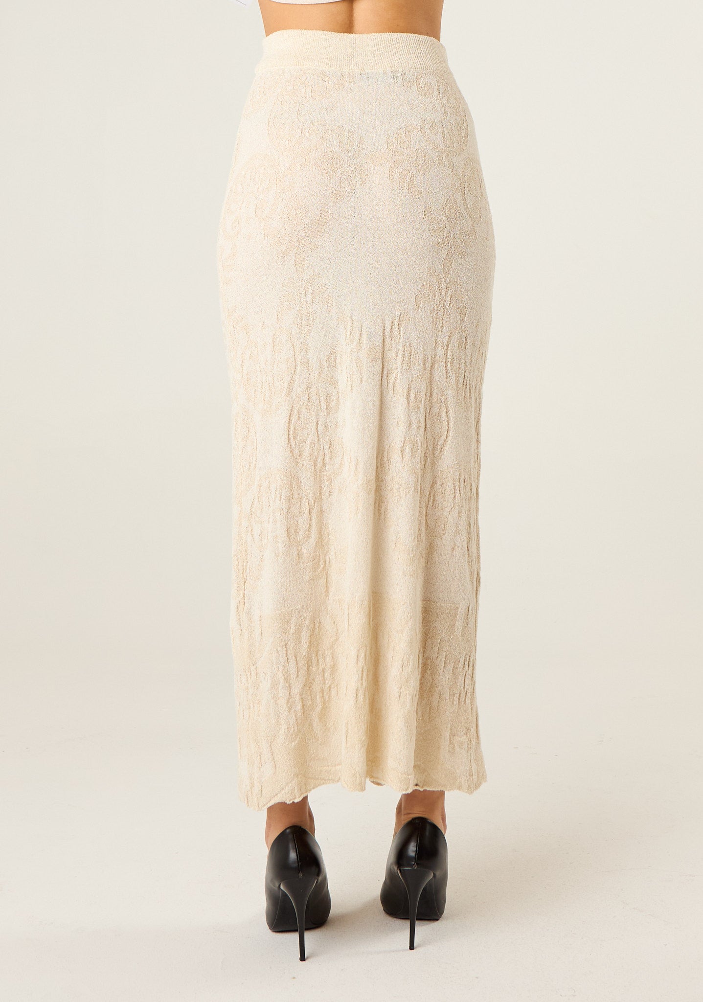 Gonna lunga in filato leggero lavorato