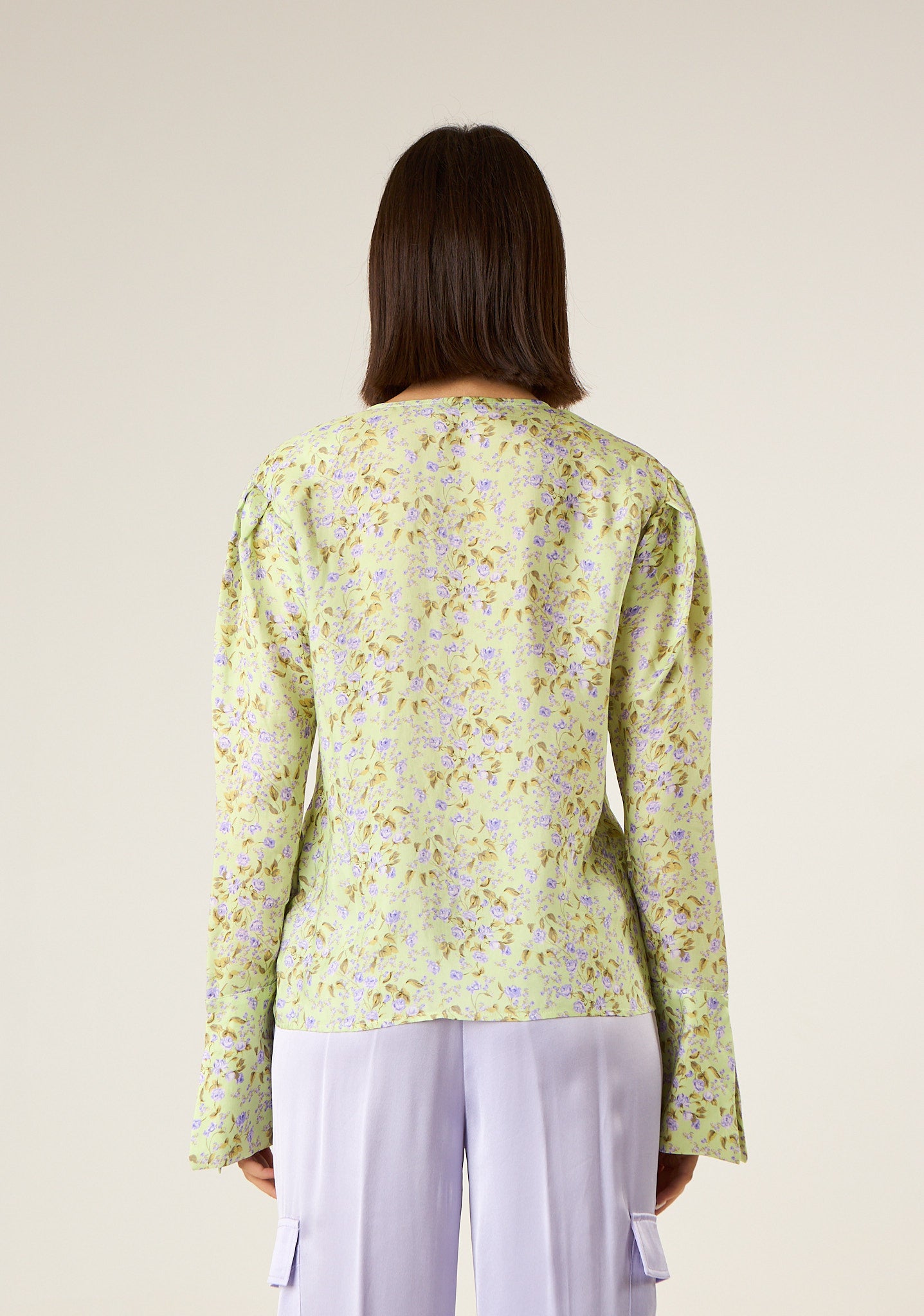 Camicia floreale senza collo