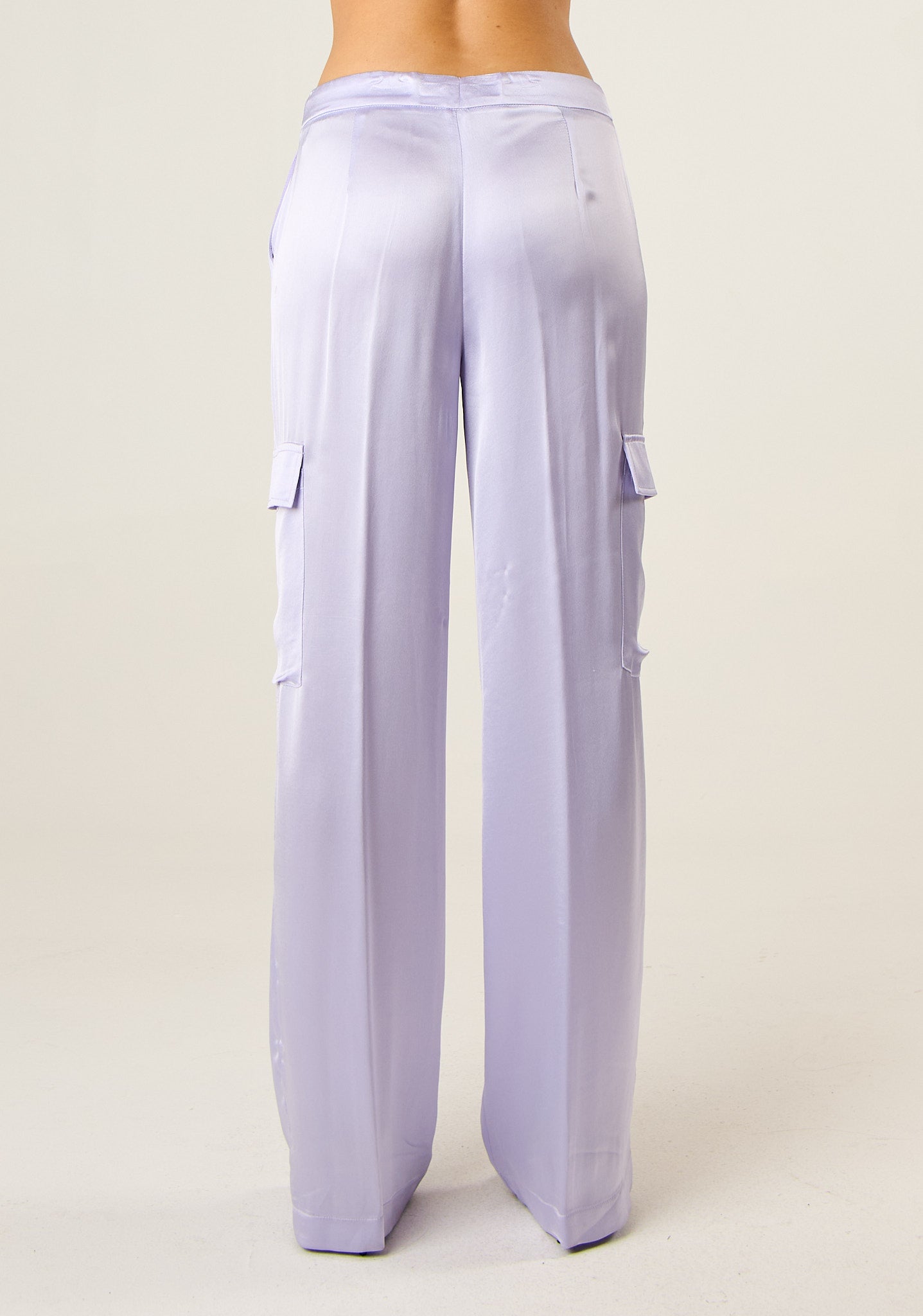 Pantalone cargo in raso