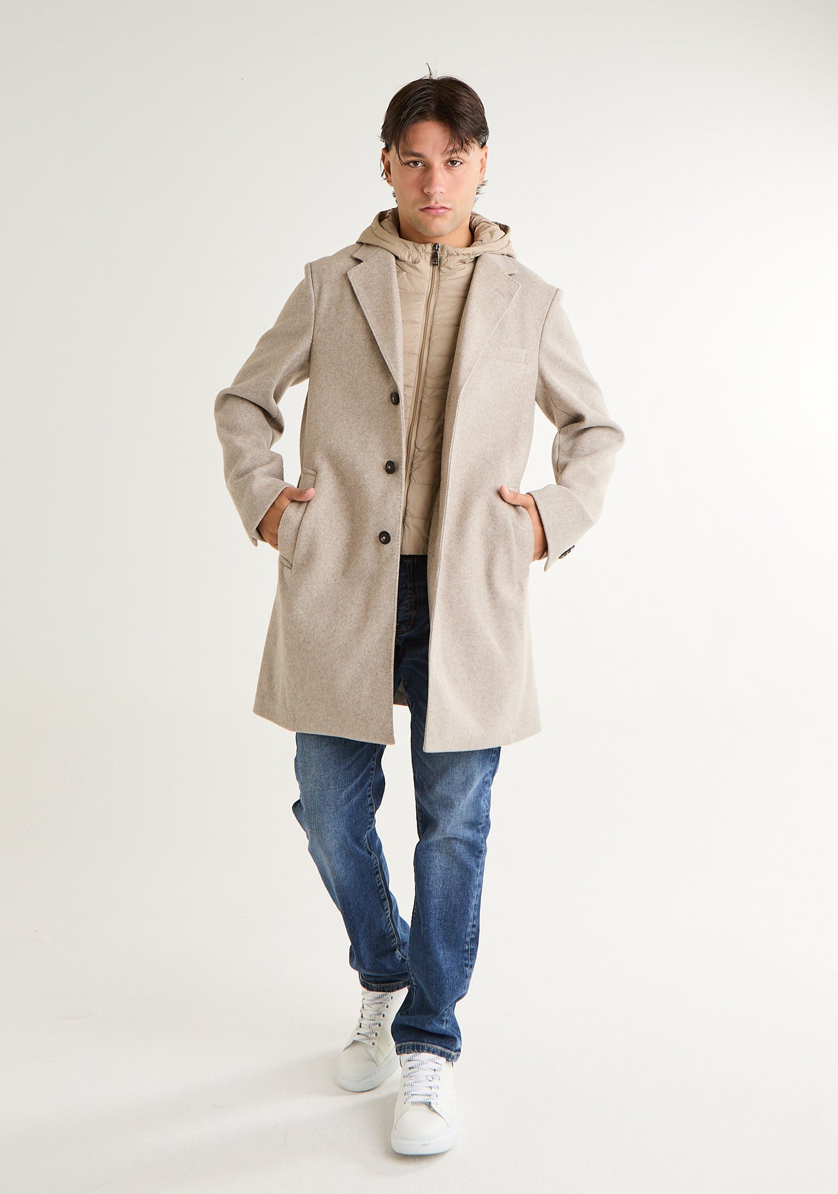 Cappotto con dettaglio removibile