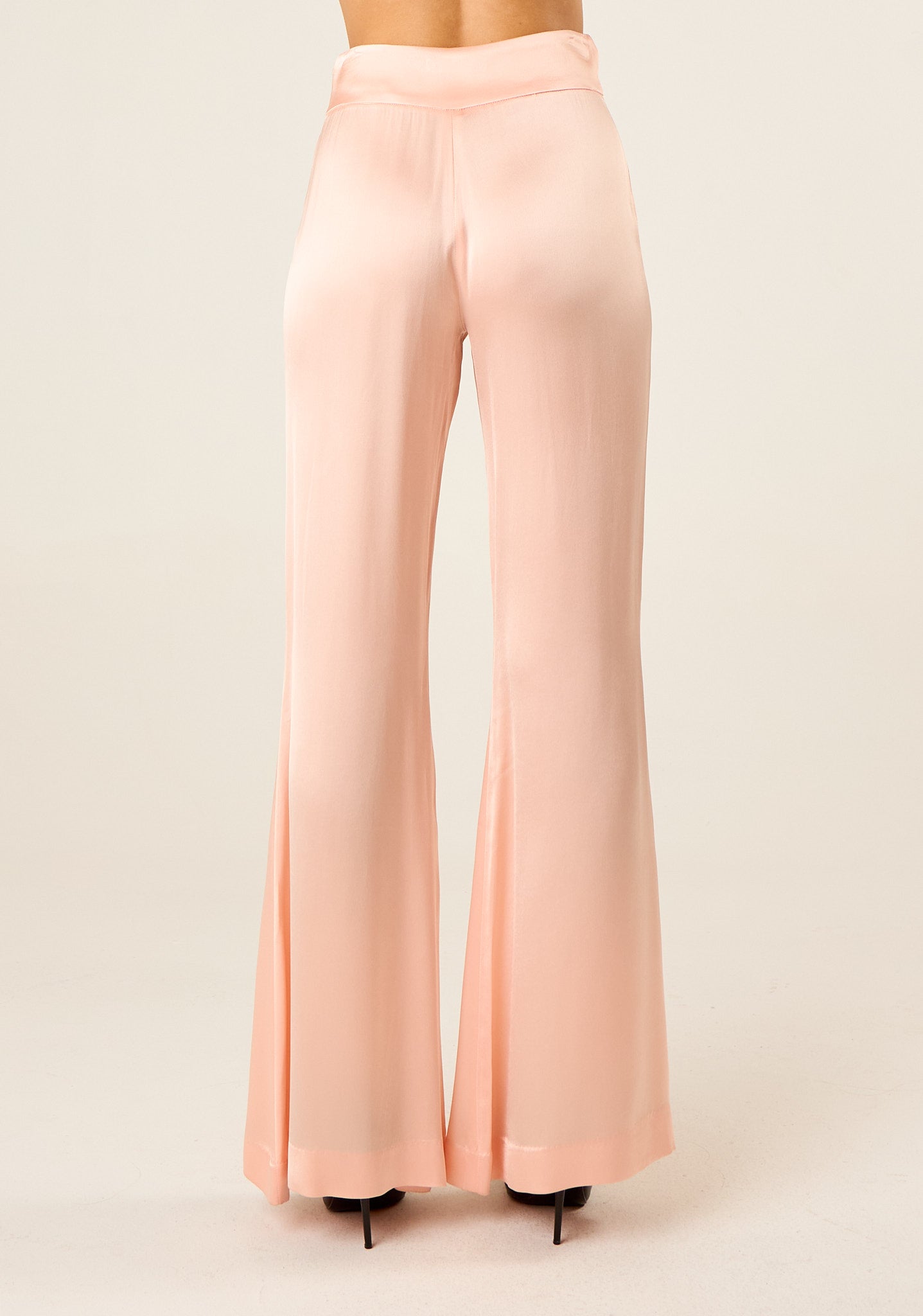 Pantalone a zampa in raso