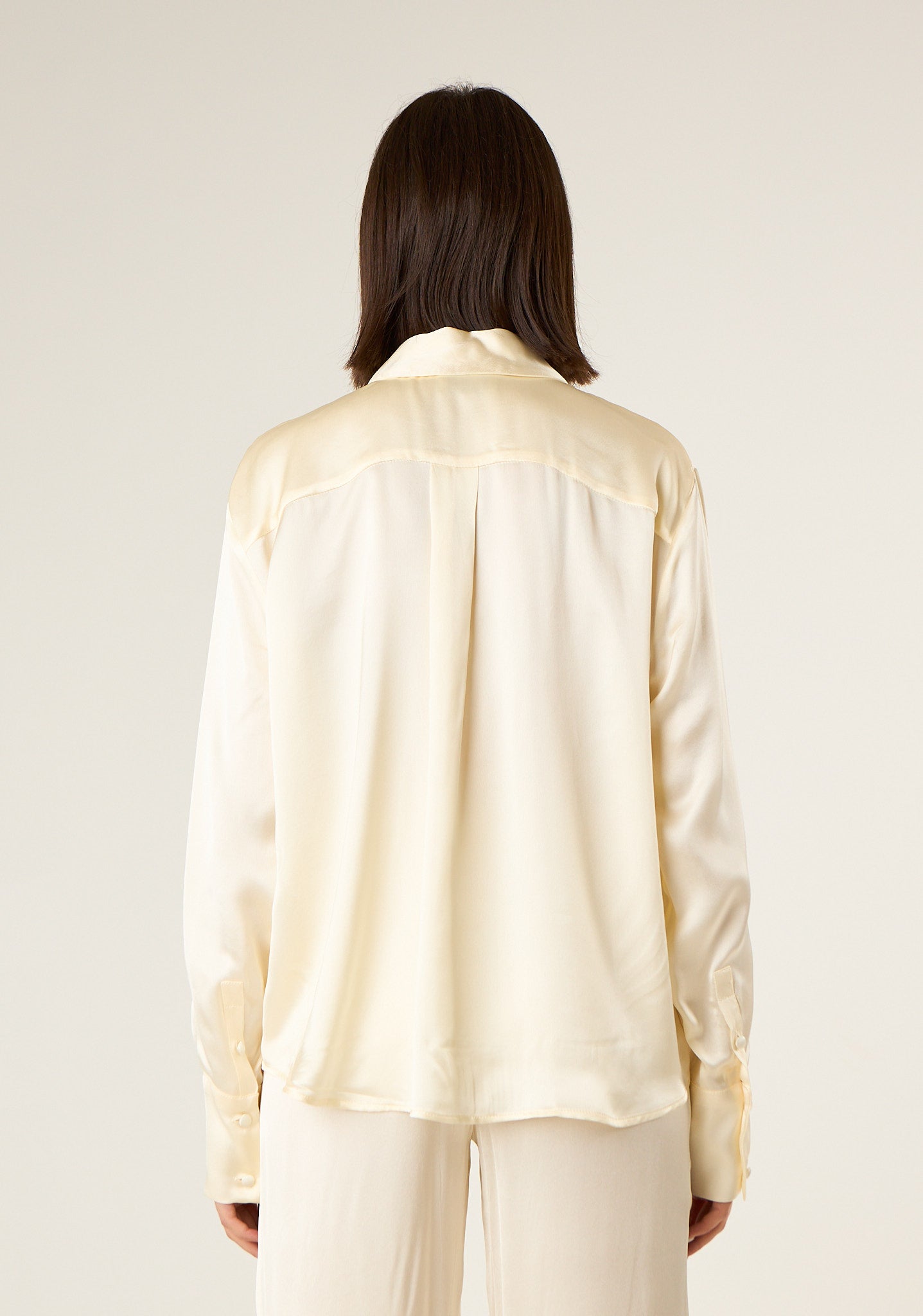 Camicia in raso con bottoncini