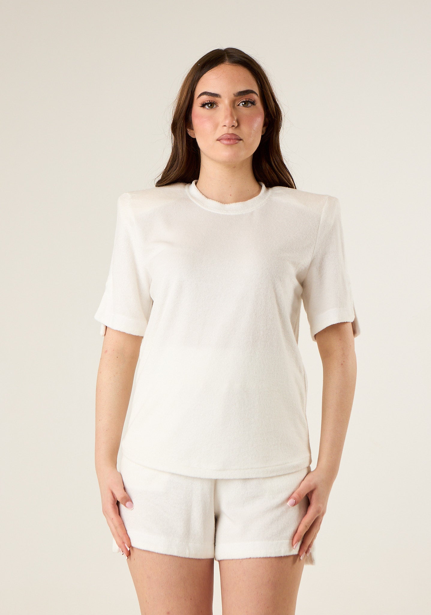 T-shirt oversize con spalline