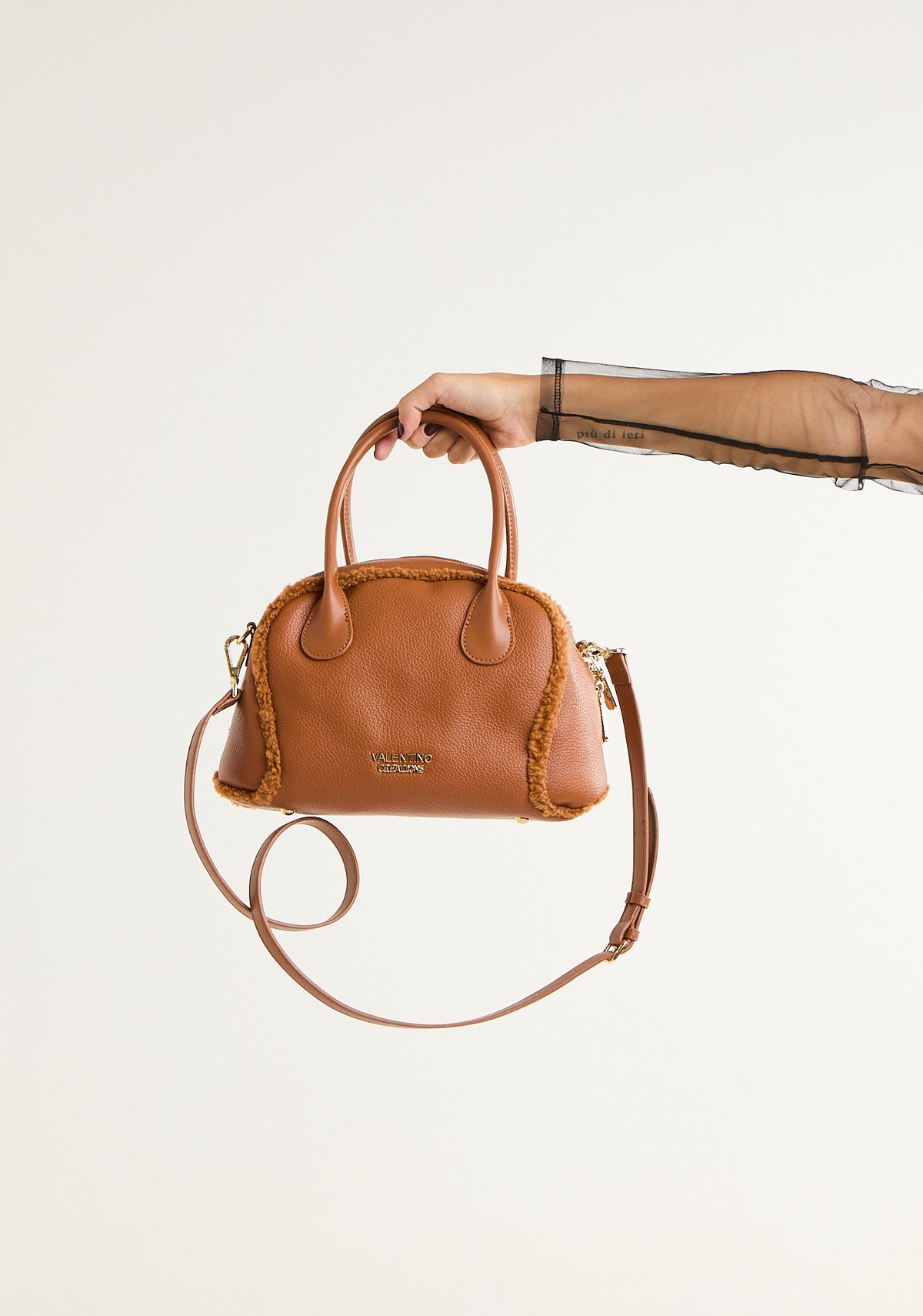 Borsa bauletto con inserto in pelo