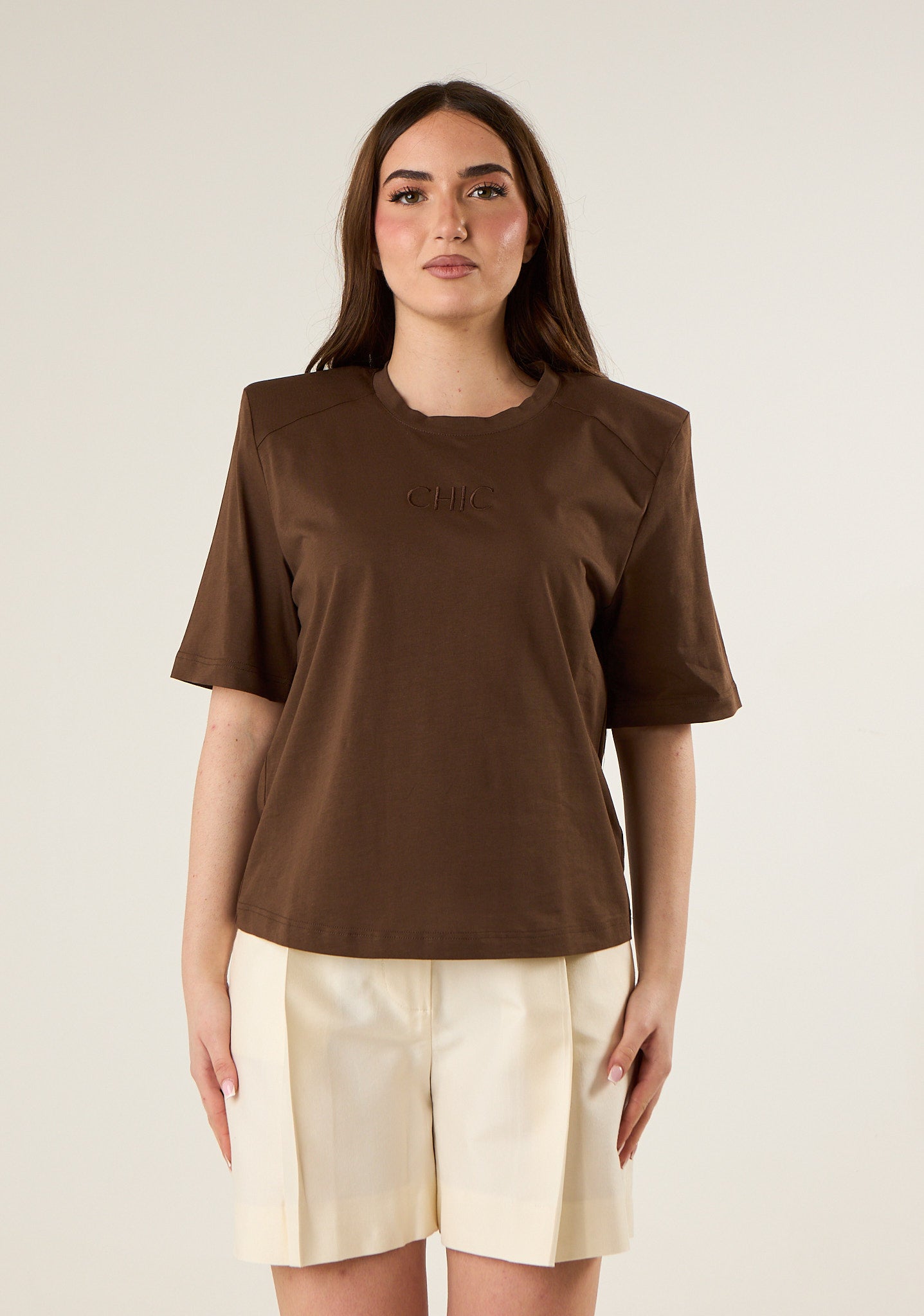 T-shirt basic con spalline