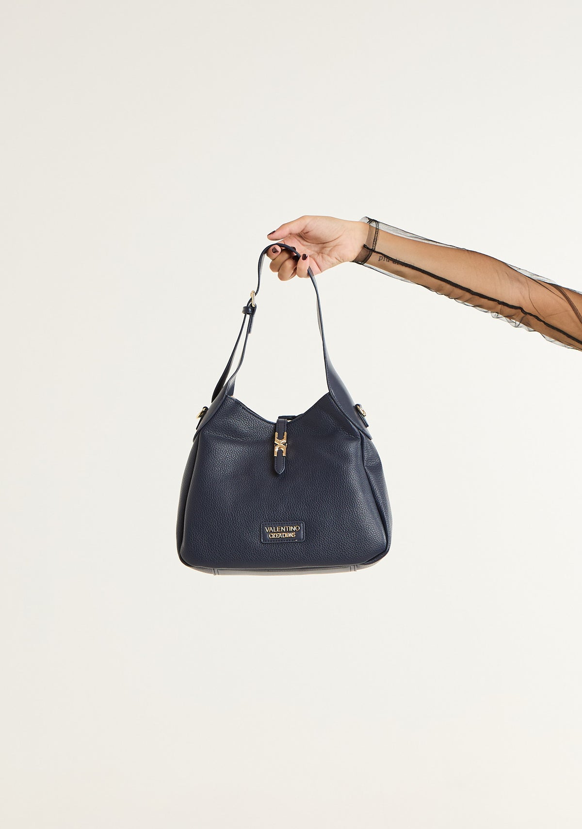 Borsa hobo con dettaglio gancio