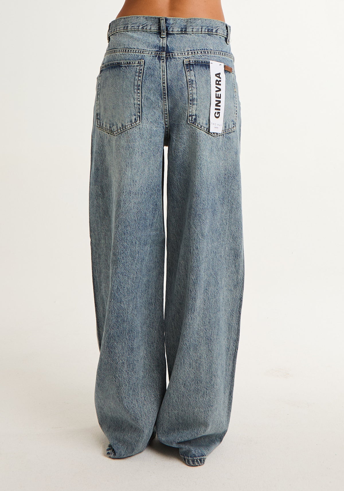 Jeans Ginevra con vita incrociata