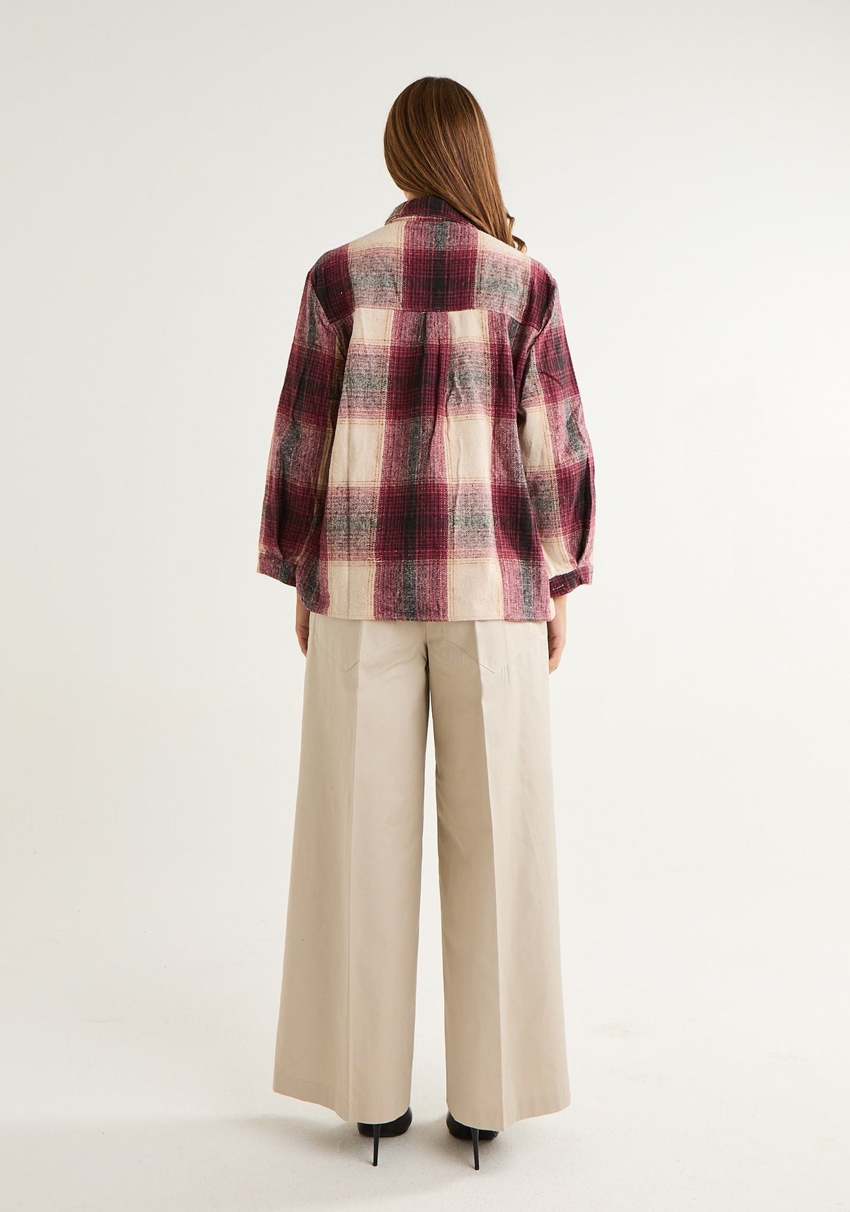 Camicia in flanella con applicazioni