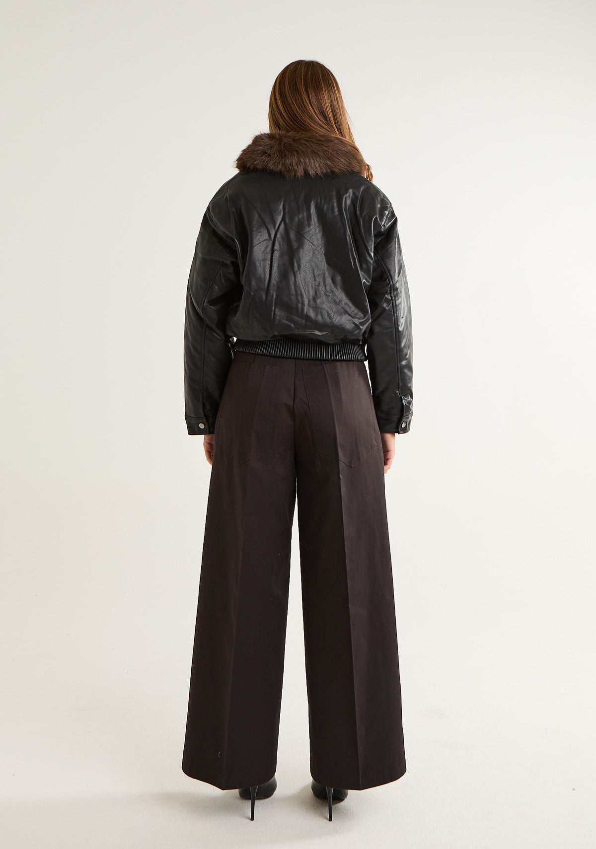 Giubbino bomber con collo in ecopelliccia