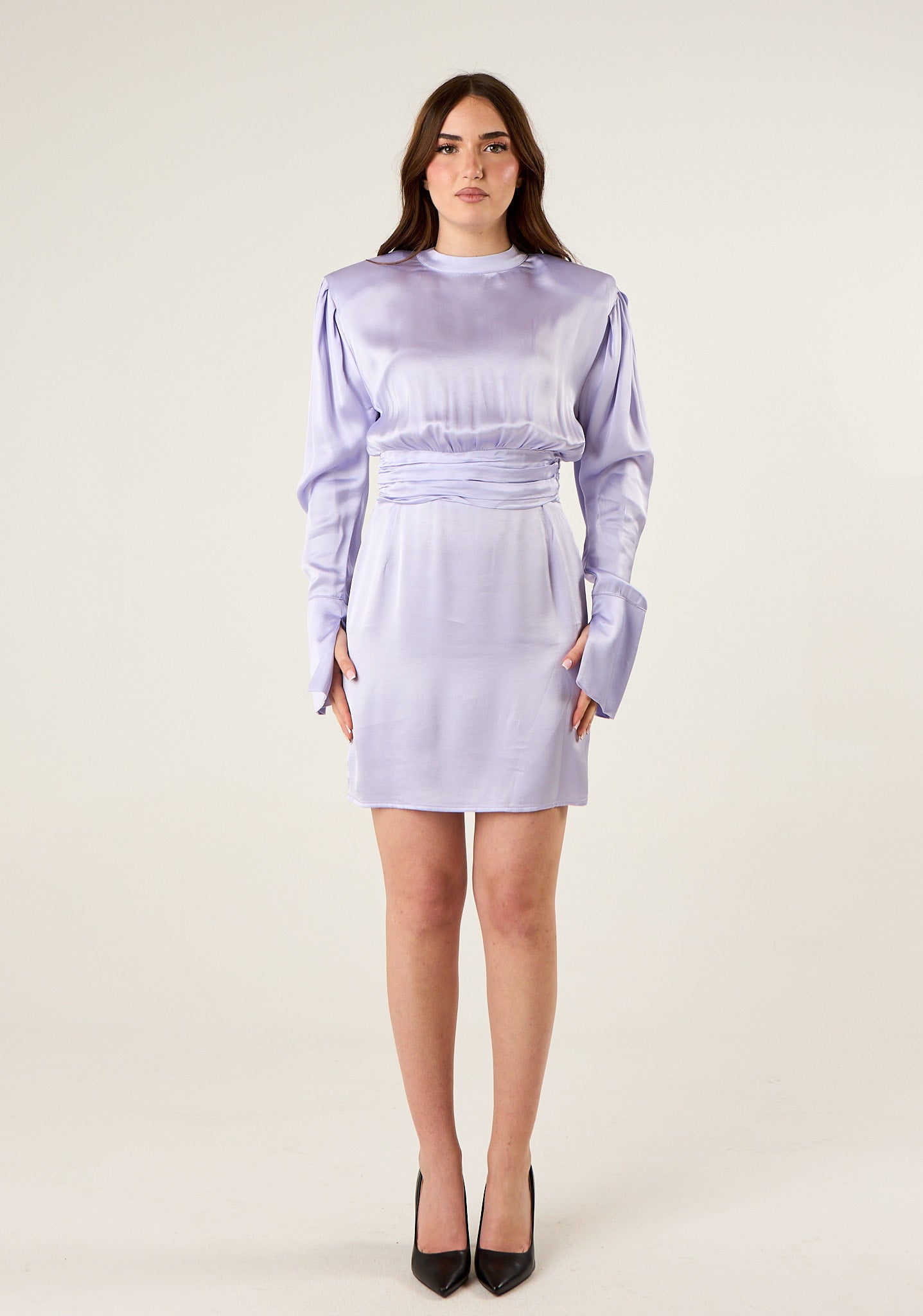 Abito corto accollato