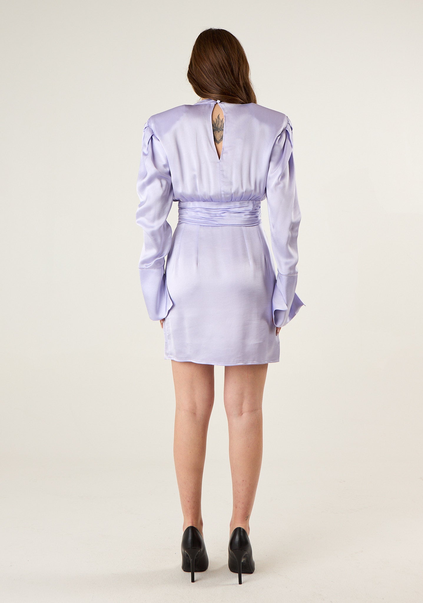 Abito corto accollato