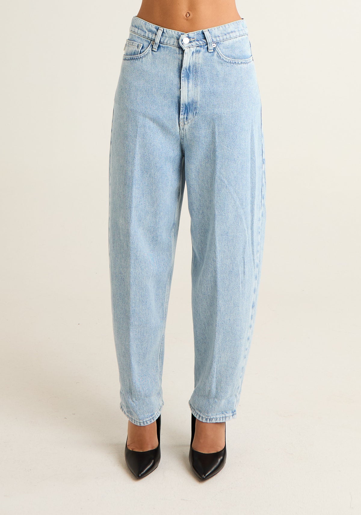 Jeans barrel a lavaggio chiaro