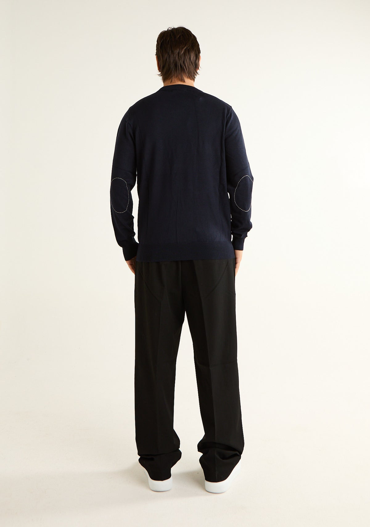Maglia paricollo con toppe
