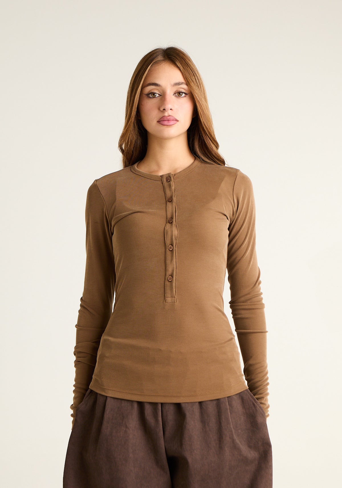 Maglia con scollo serafino