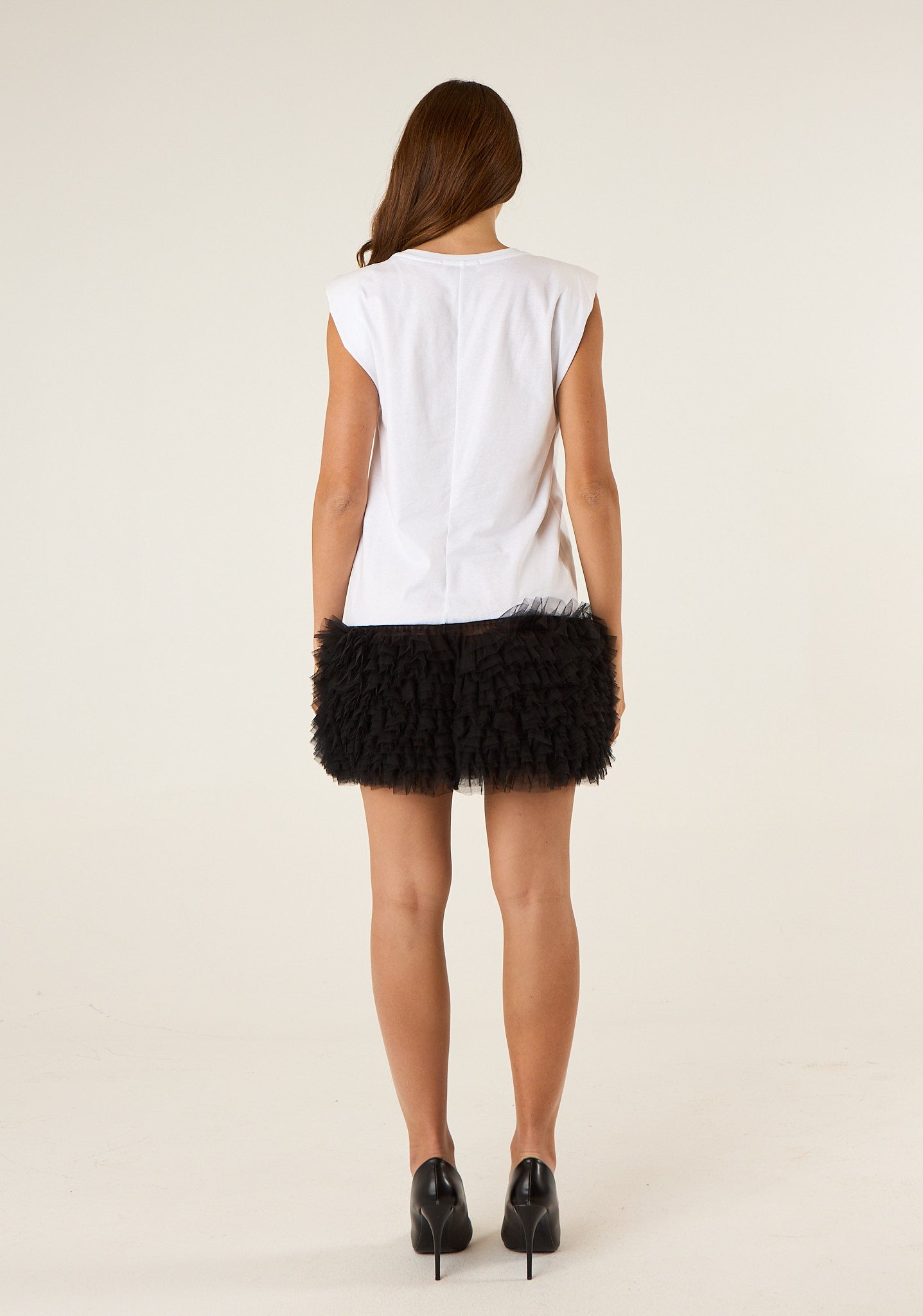 Abito corto con tulle