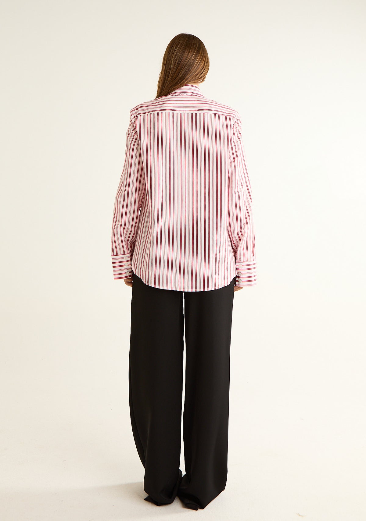 Camicia a righe con cravatta removibile