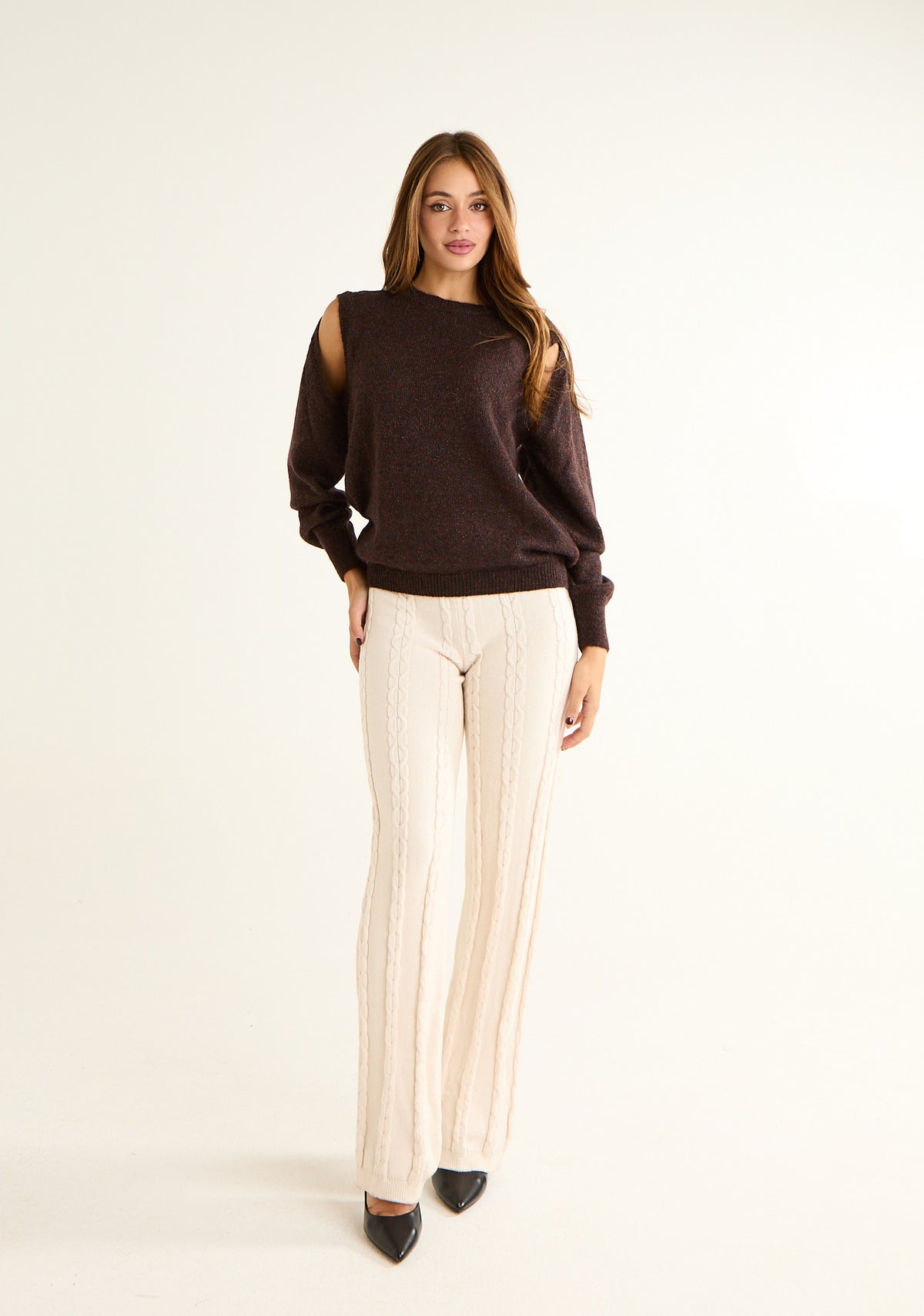 Pantalone in maglia con lavorazione a trecce