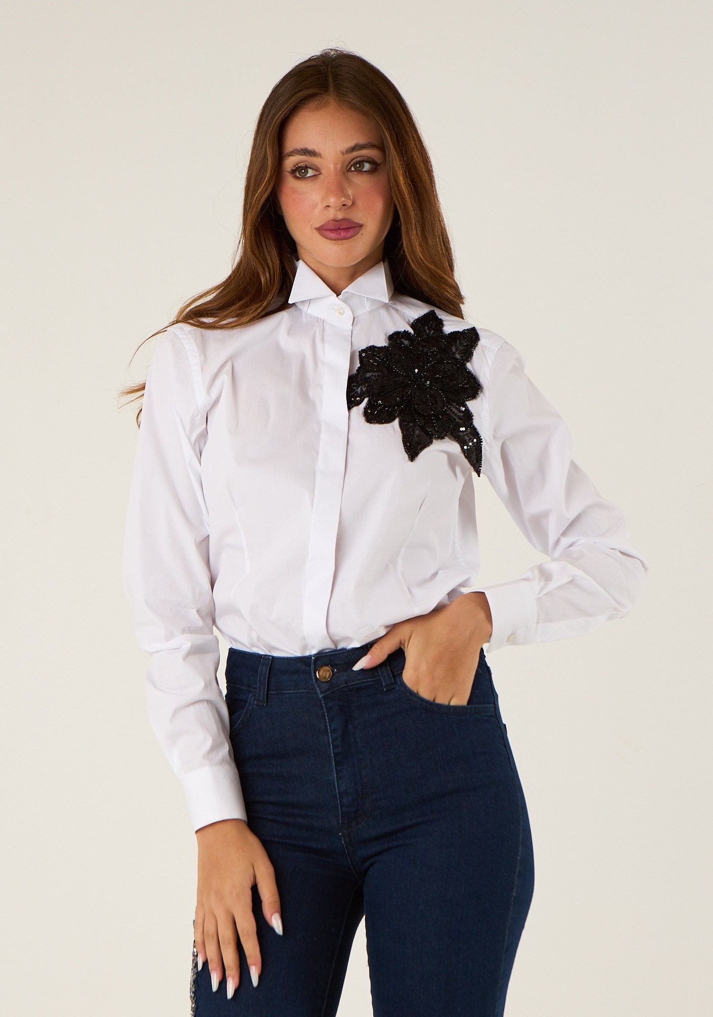 Camicia con applicazione laterale