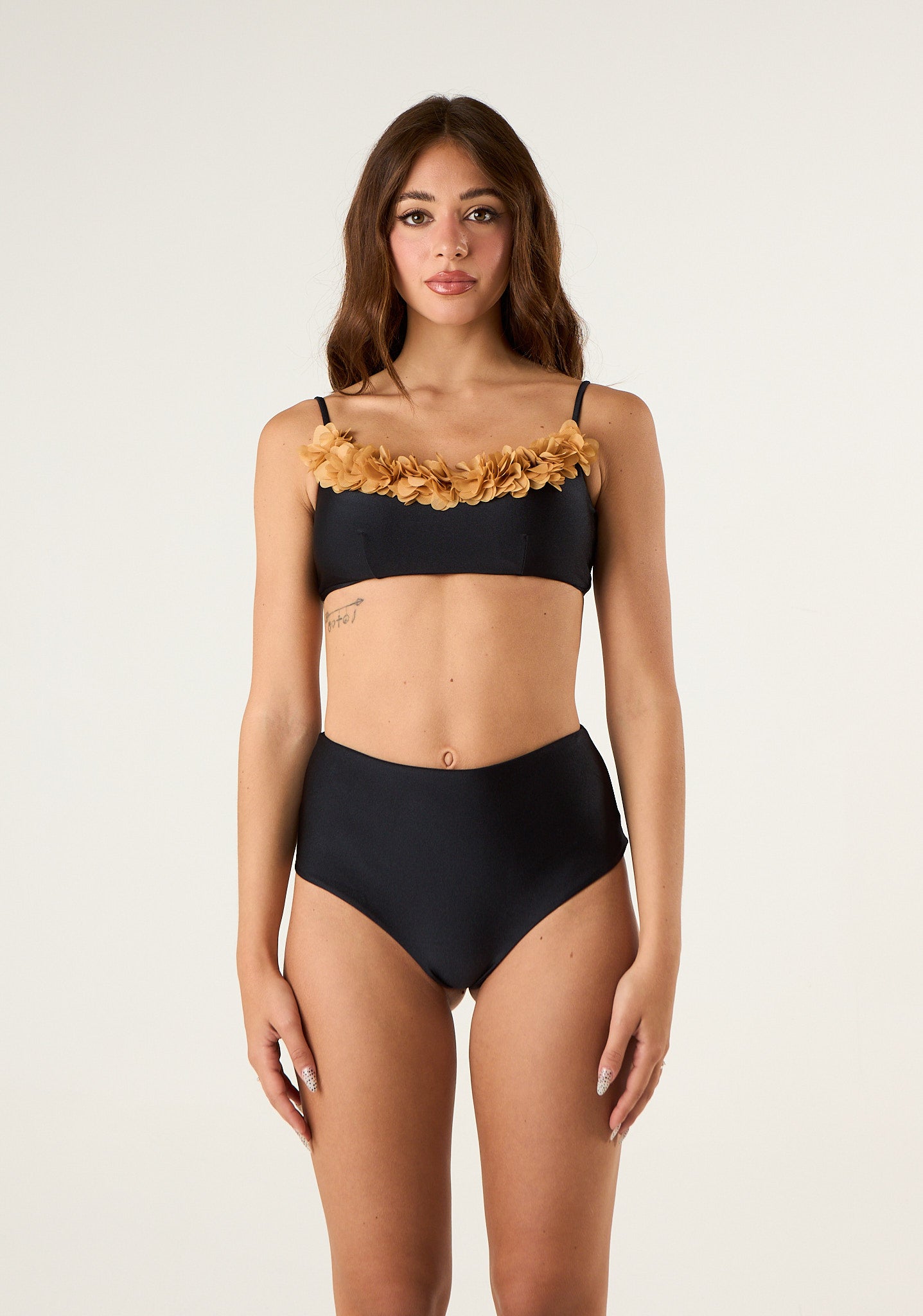Costume bikini fascia con rouches
