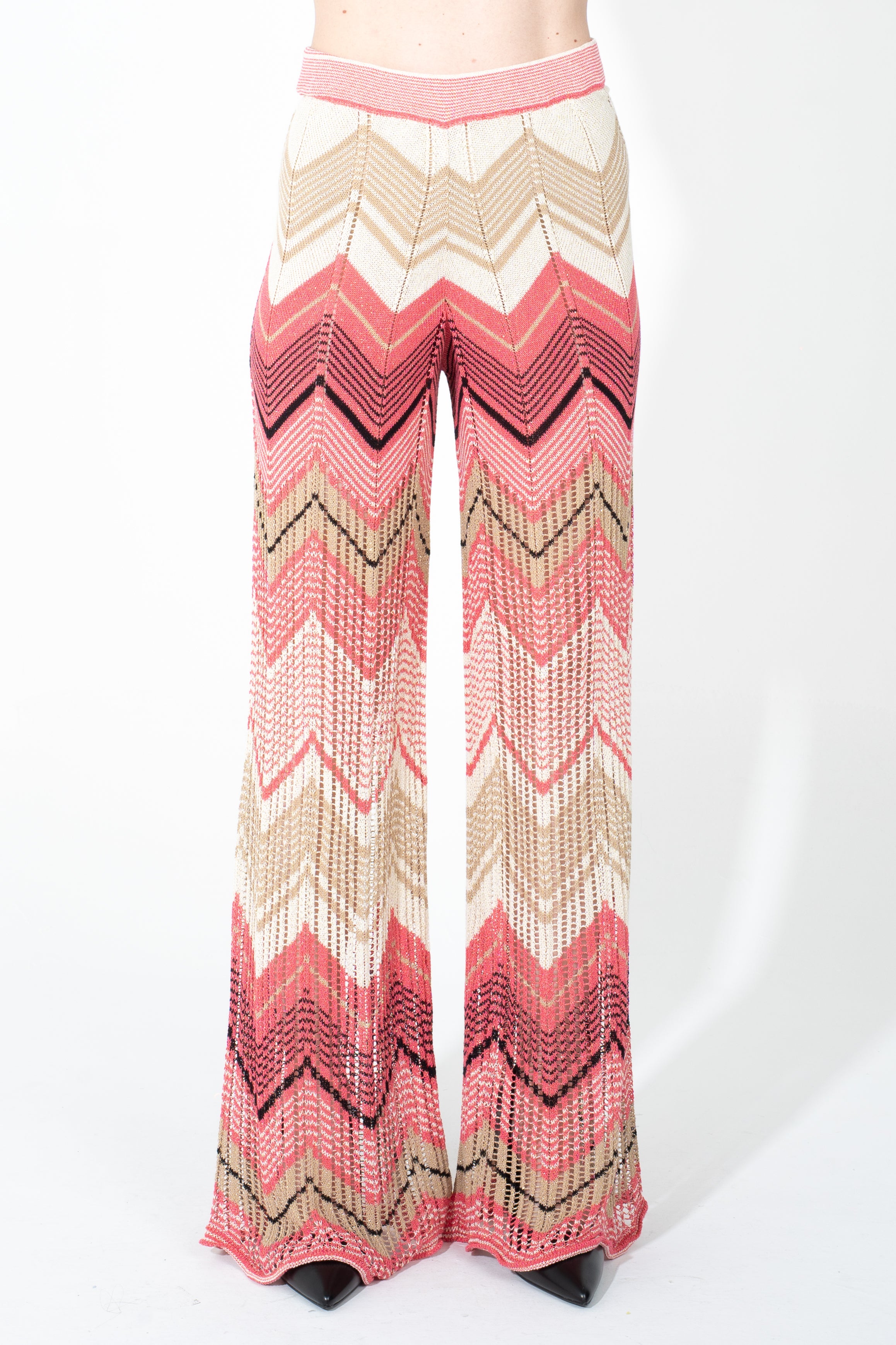 Pantalone in maglia traforata con fondo stondato