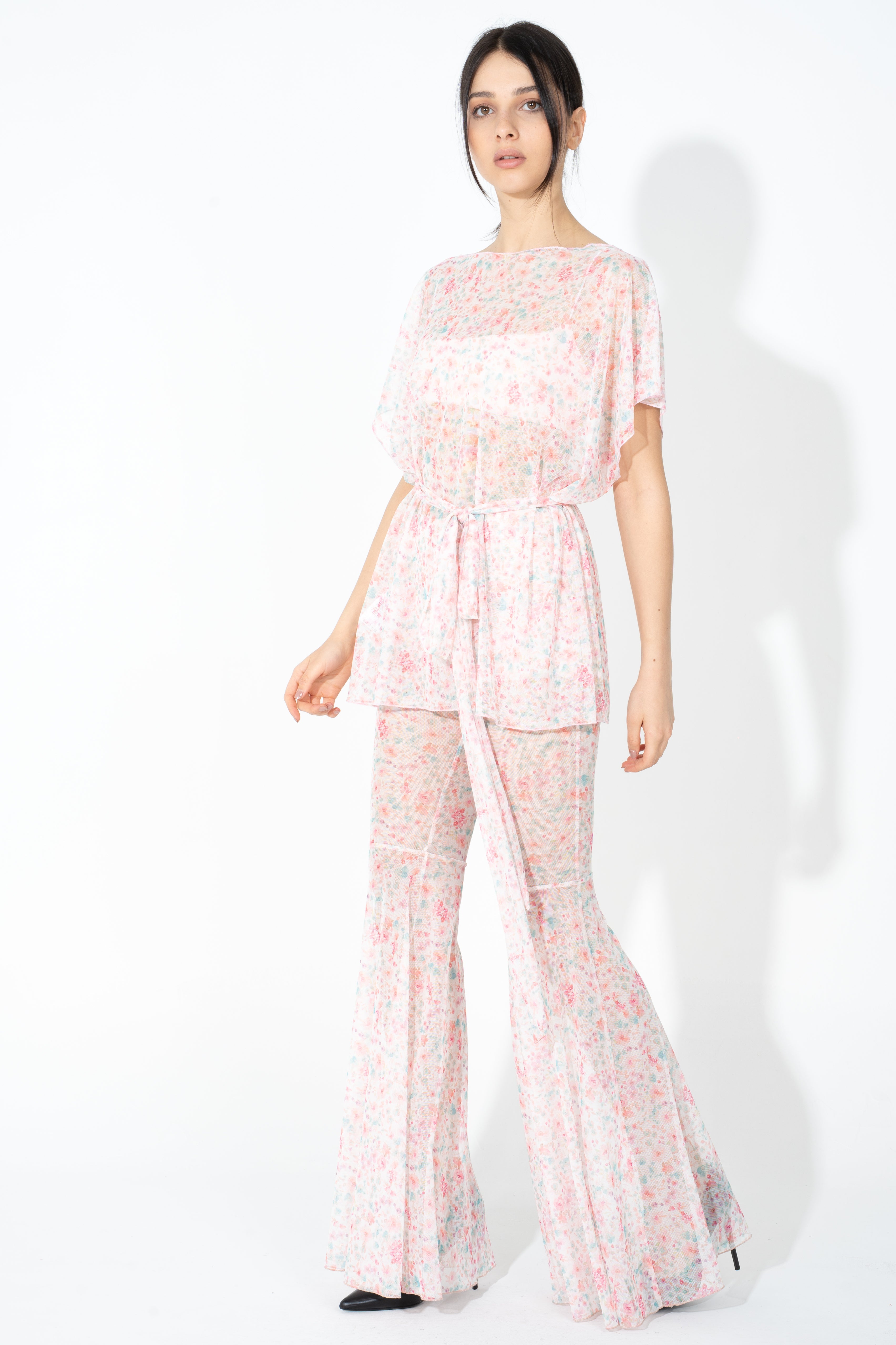 Maglia ricamata a fiori