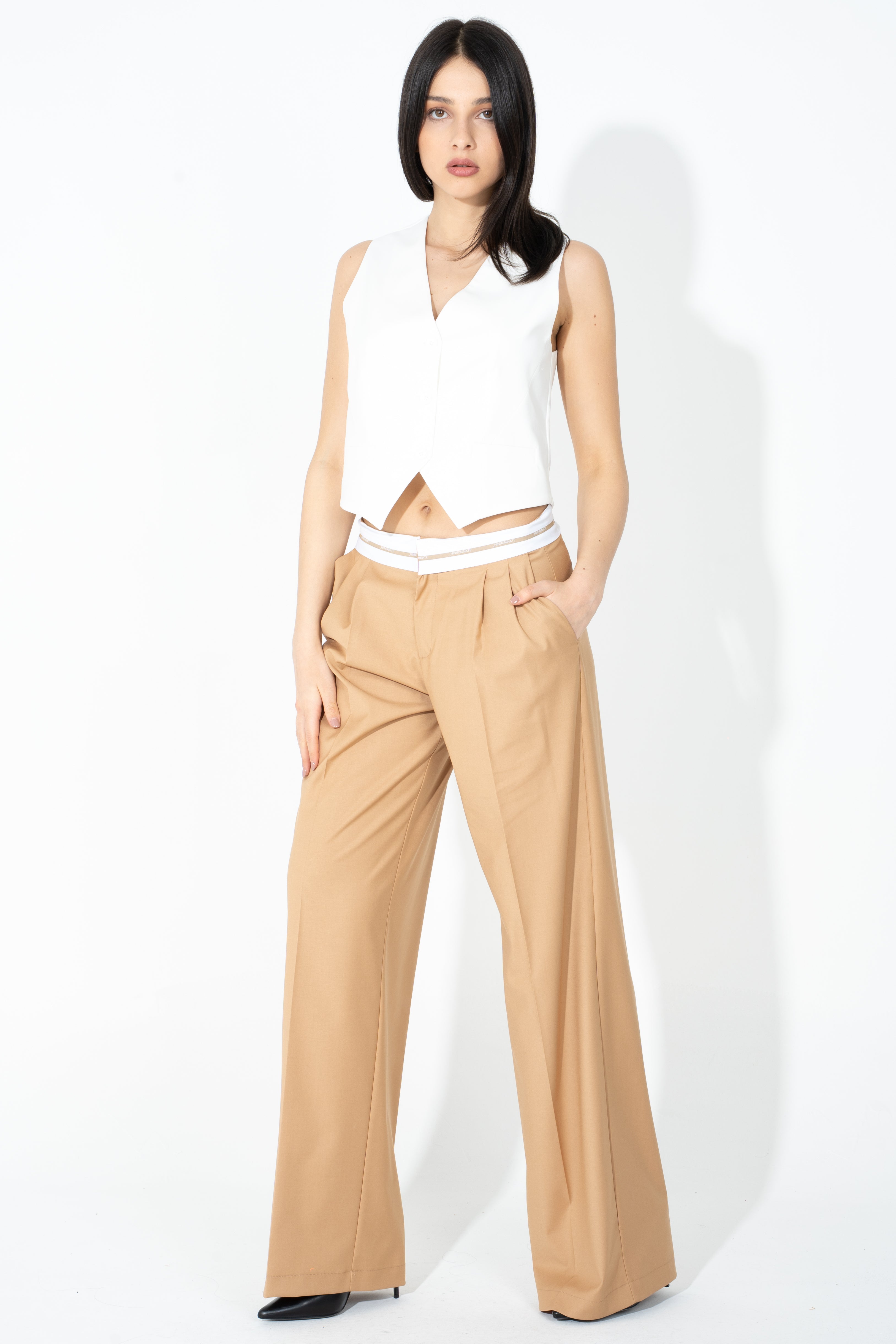 Pantalone dritto con cinto logato