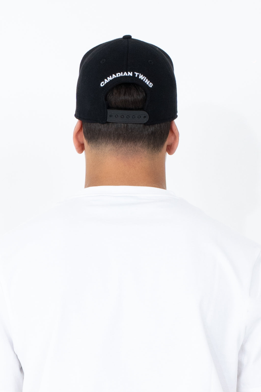 Cappello con visiera