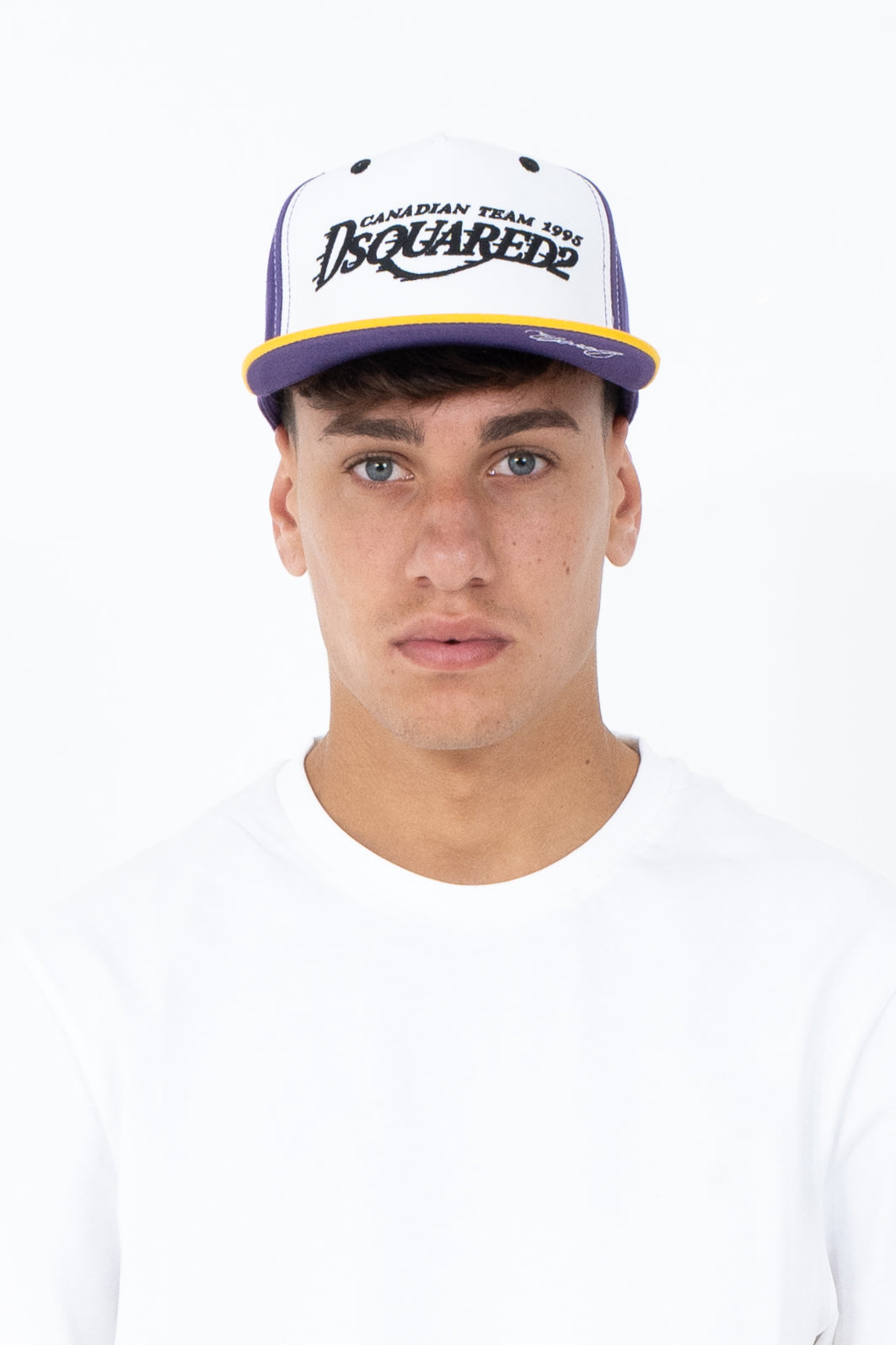 Cappello con visiera