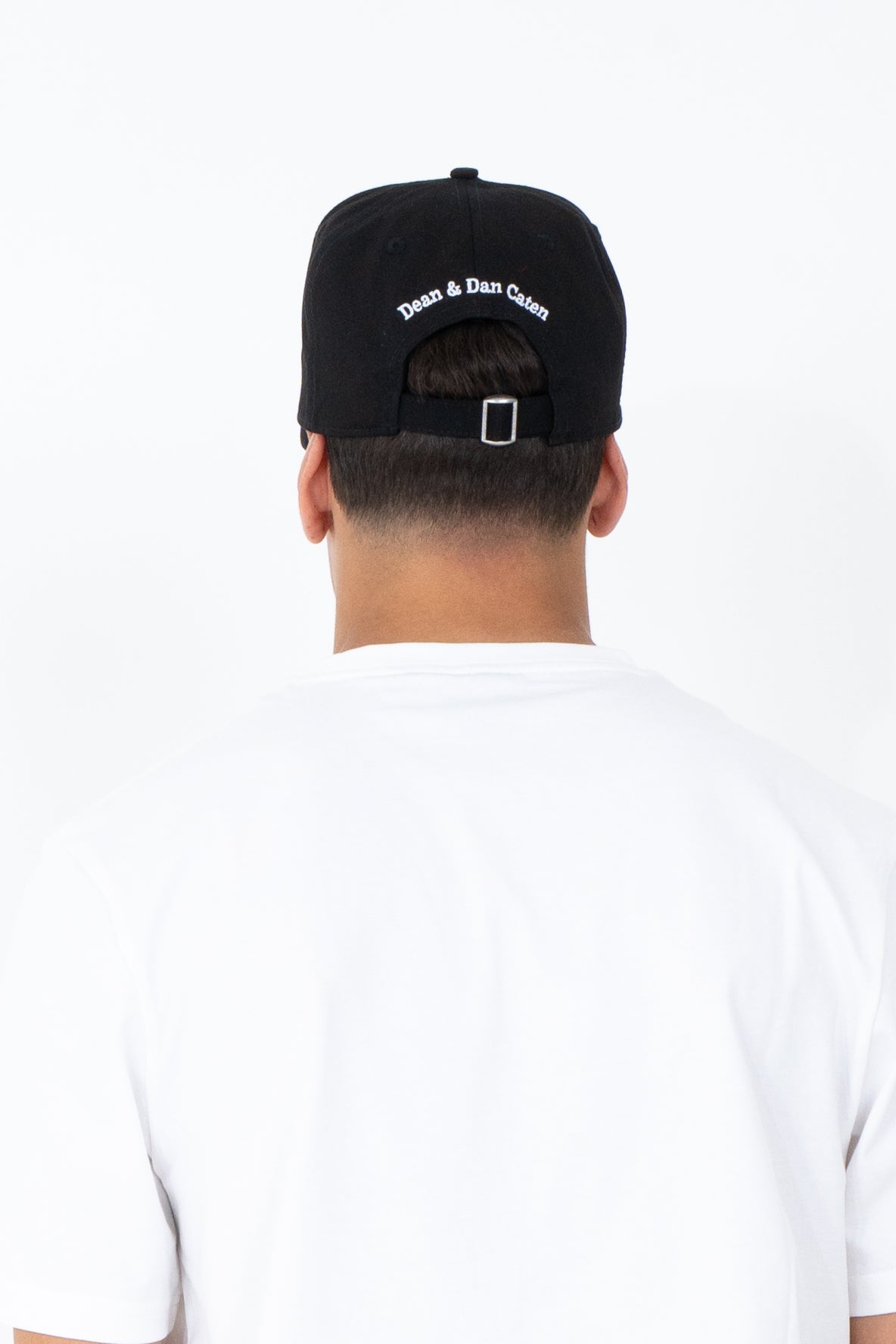 Cappello con visiera
