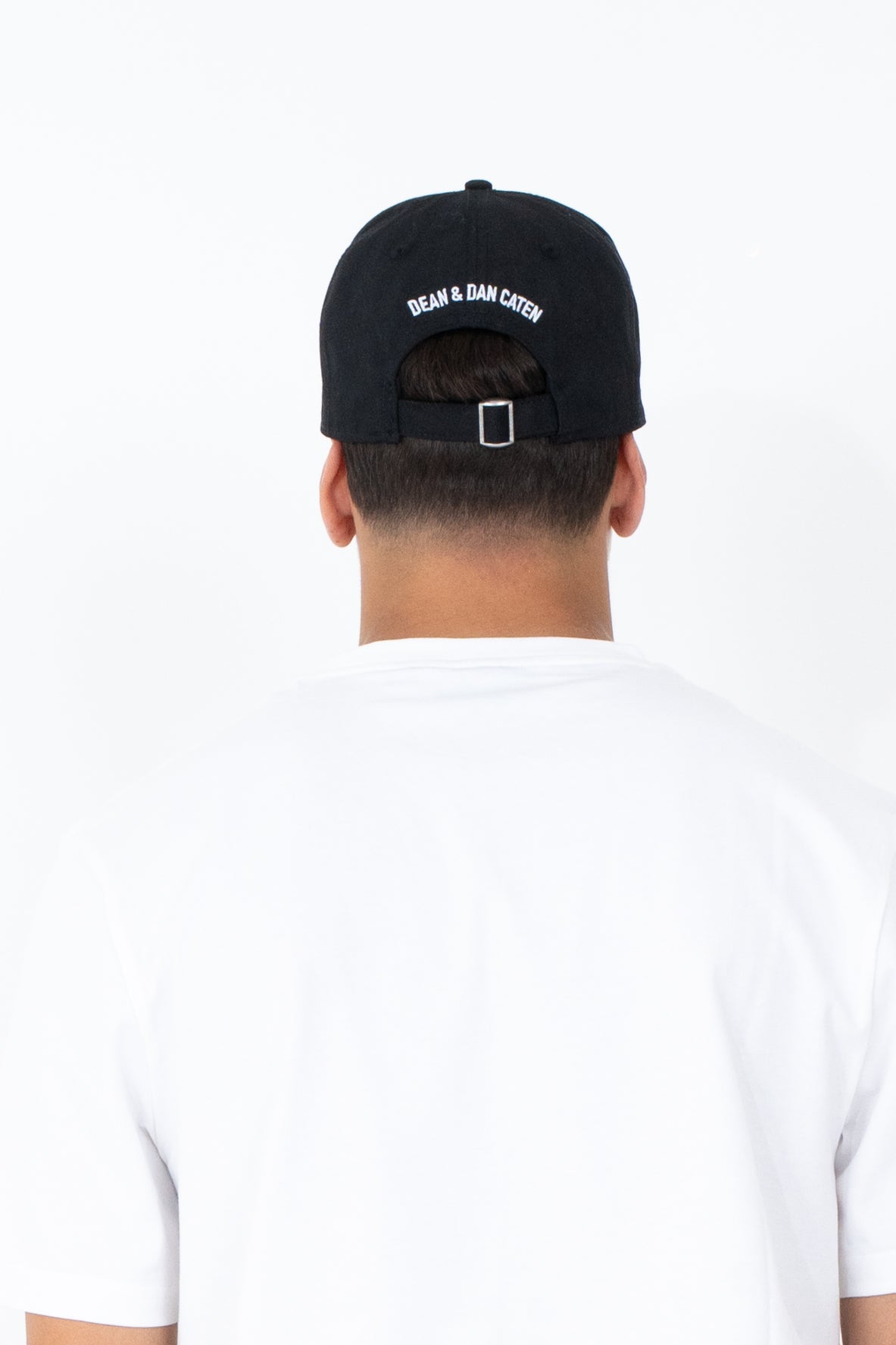 Cappello con visiera