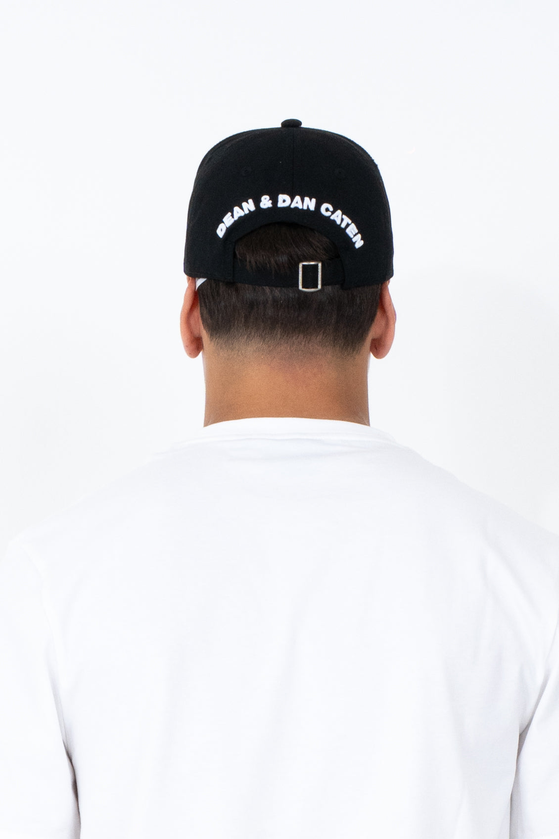 Cappello con visiera