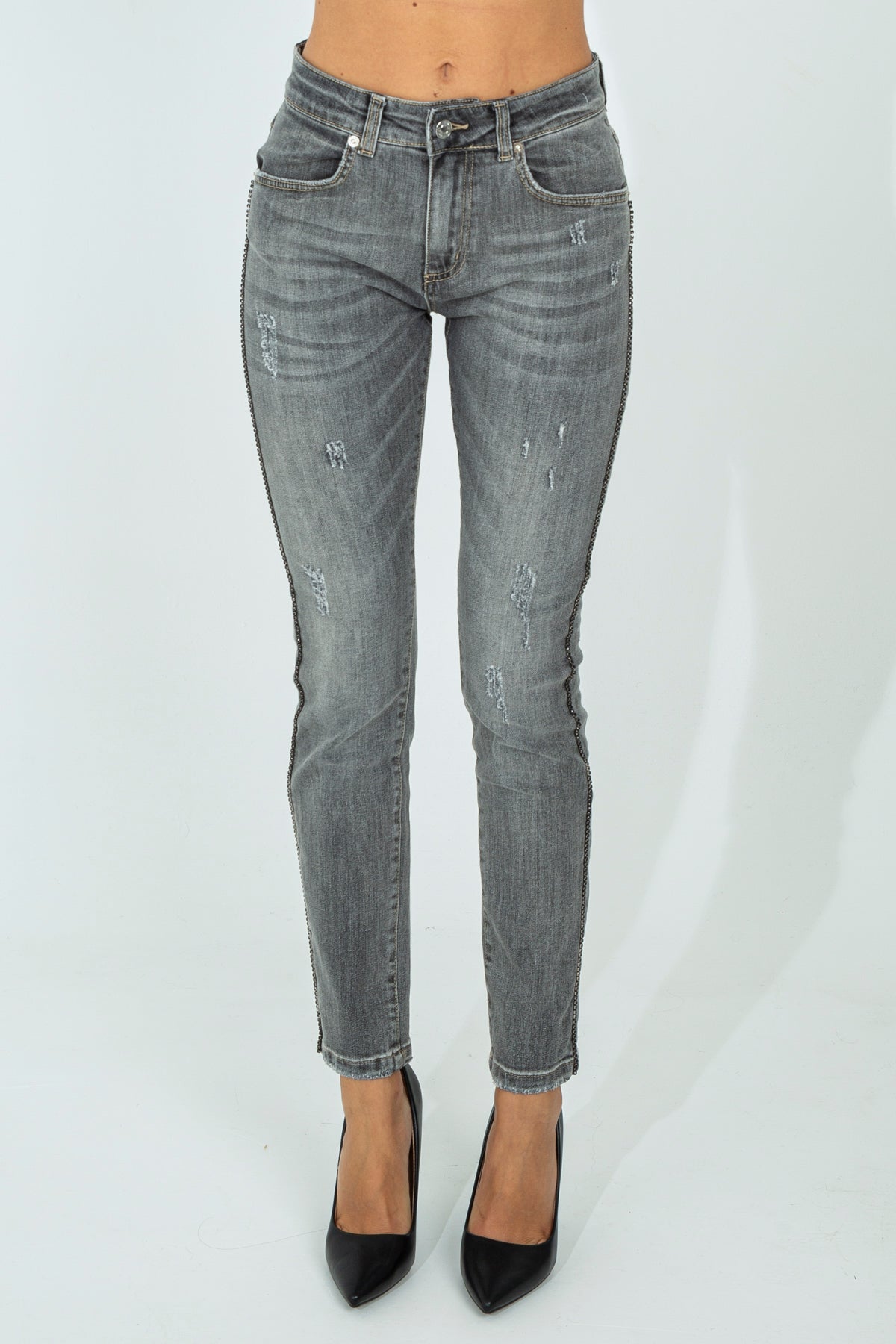 Jeans with rips and applications