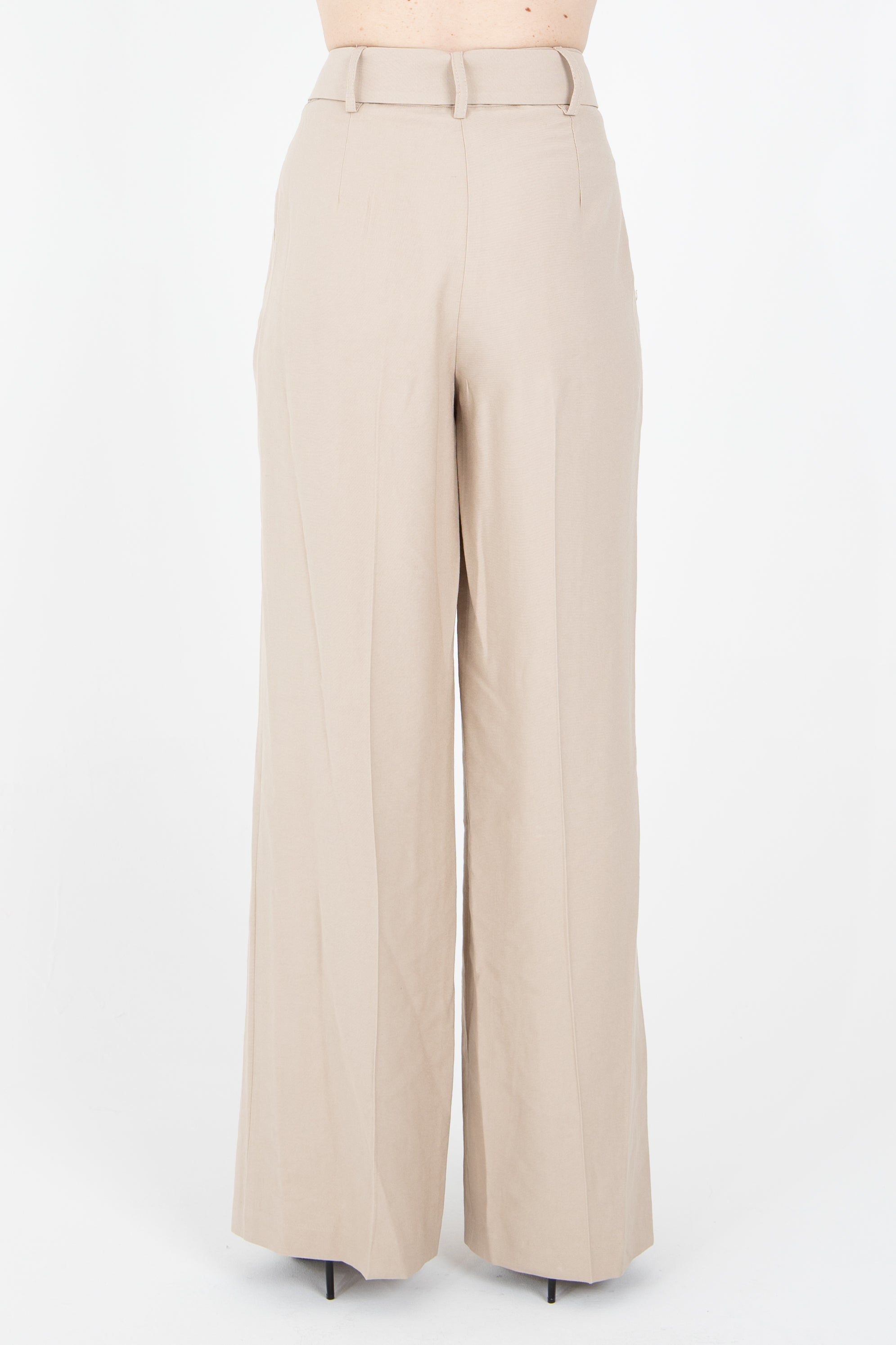Pantalone palazzo con cintura coordinata
