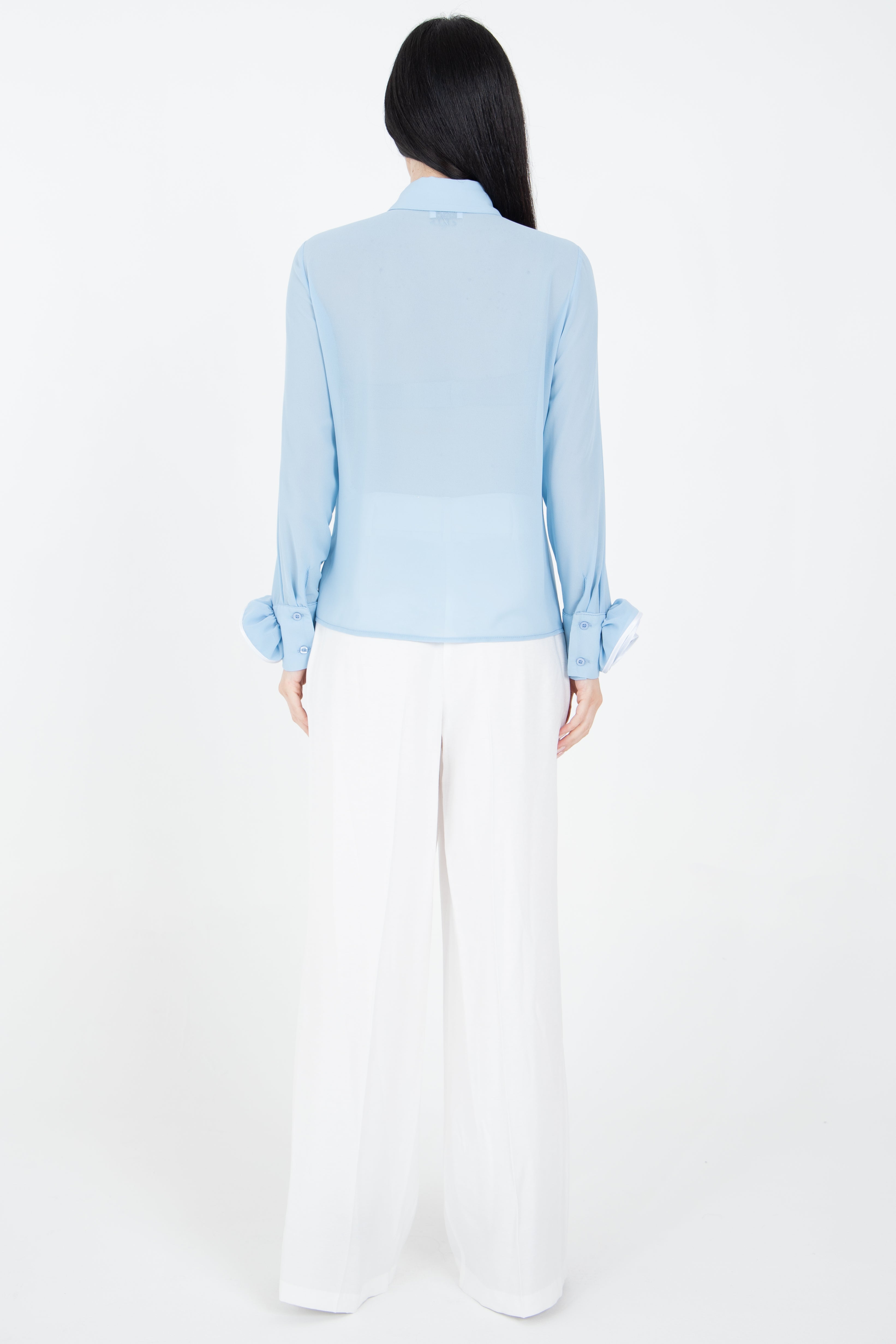 Camicia con rose applicate