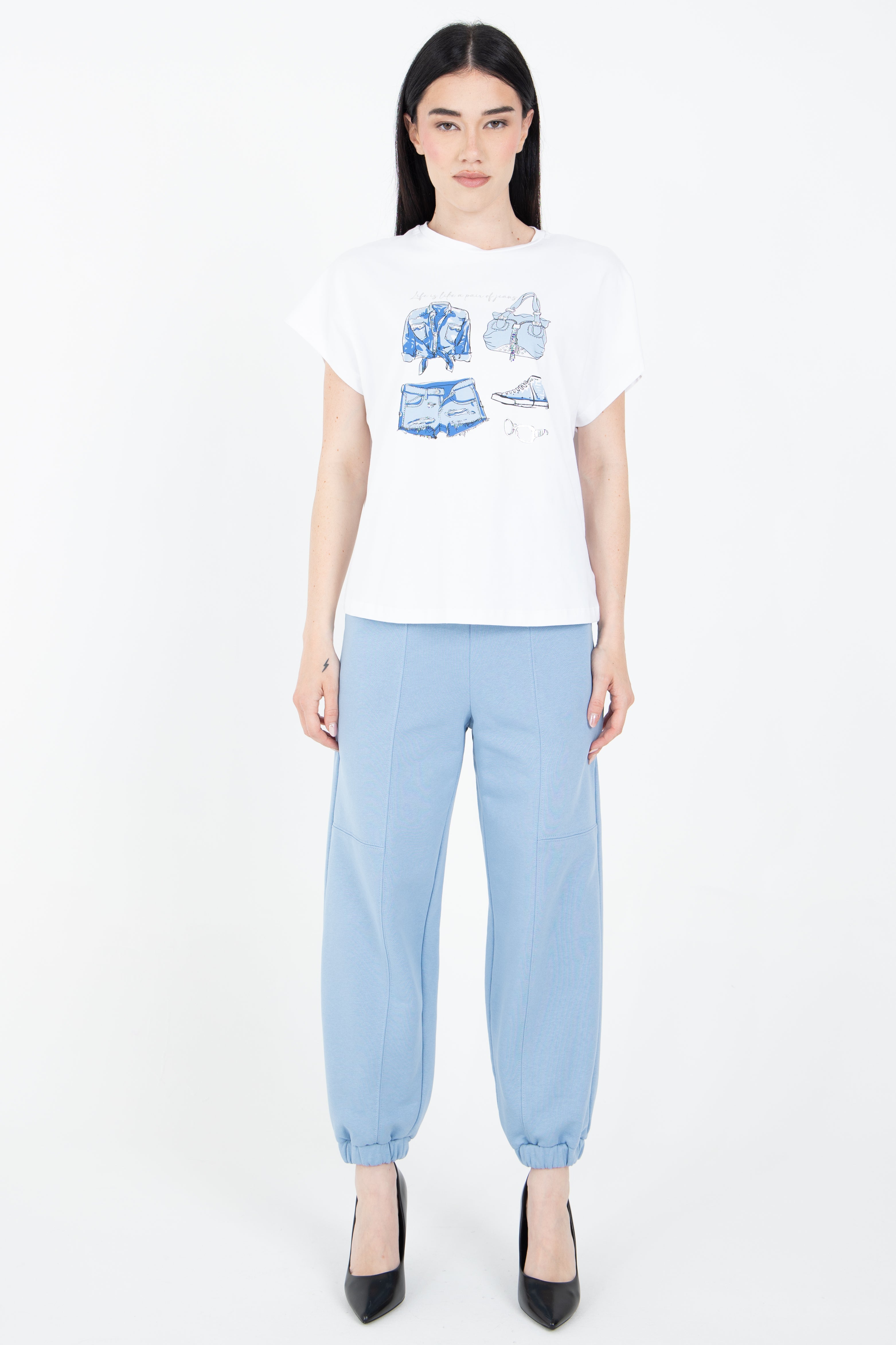 T-shirt morbida con stampe frontali