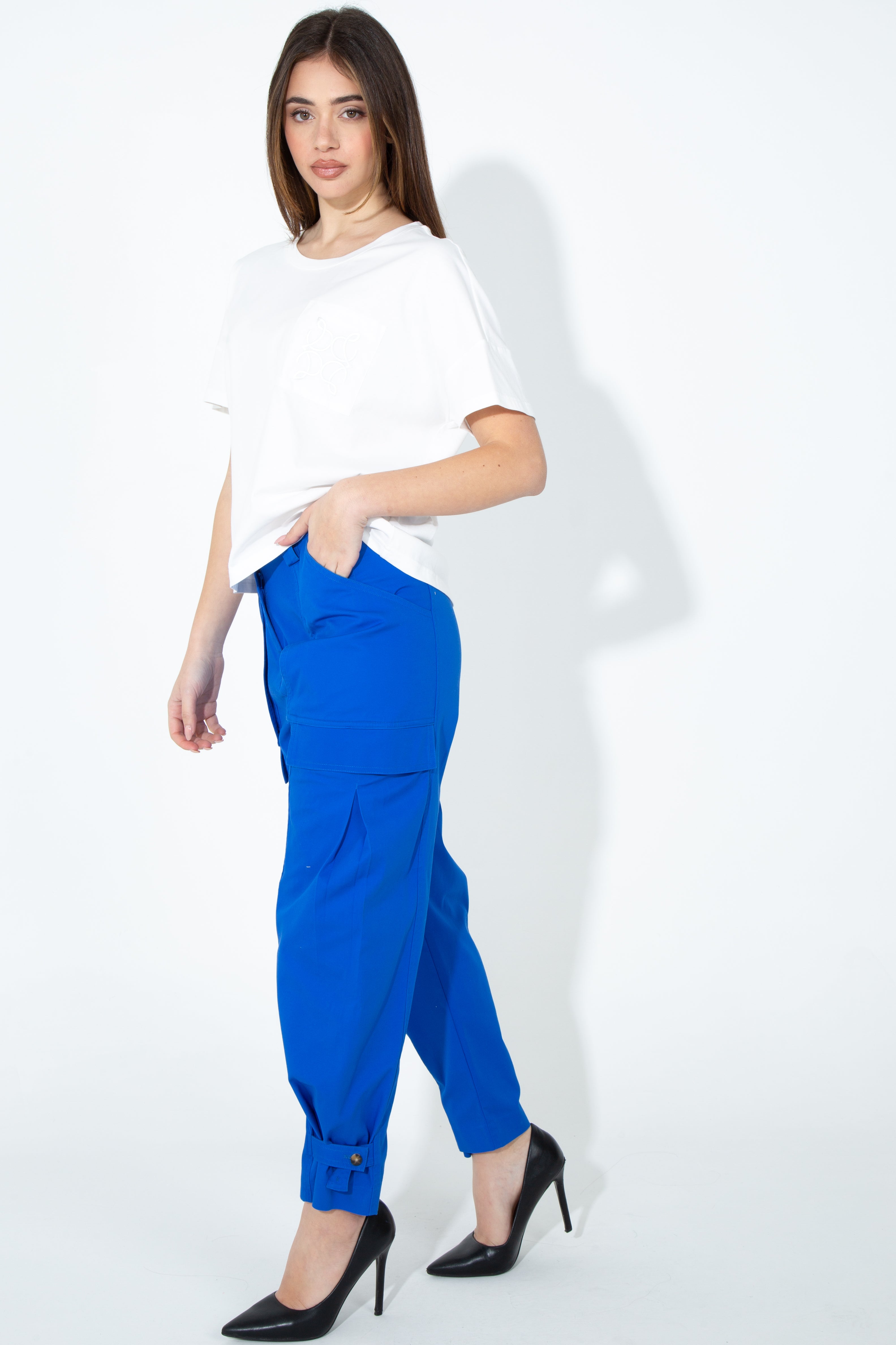 Pantalone con tasconi