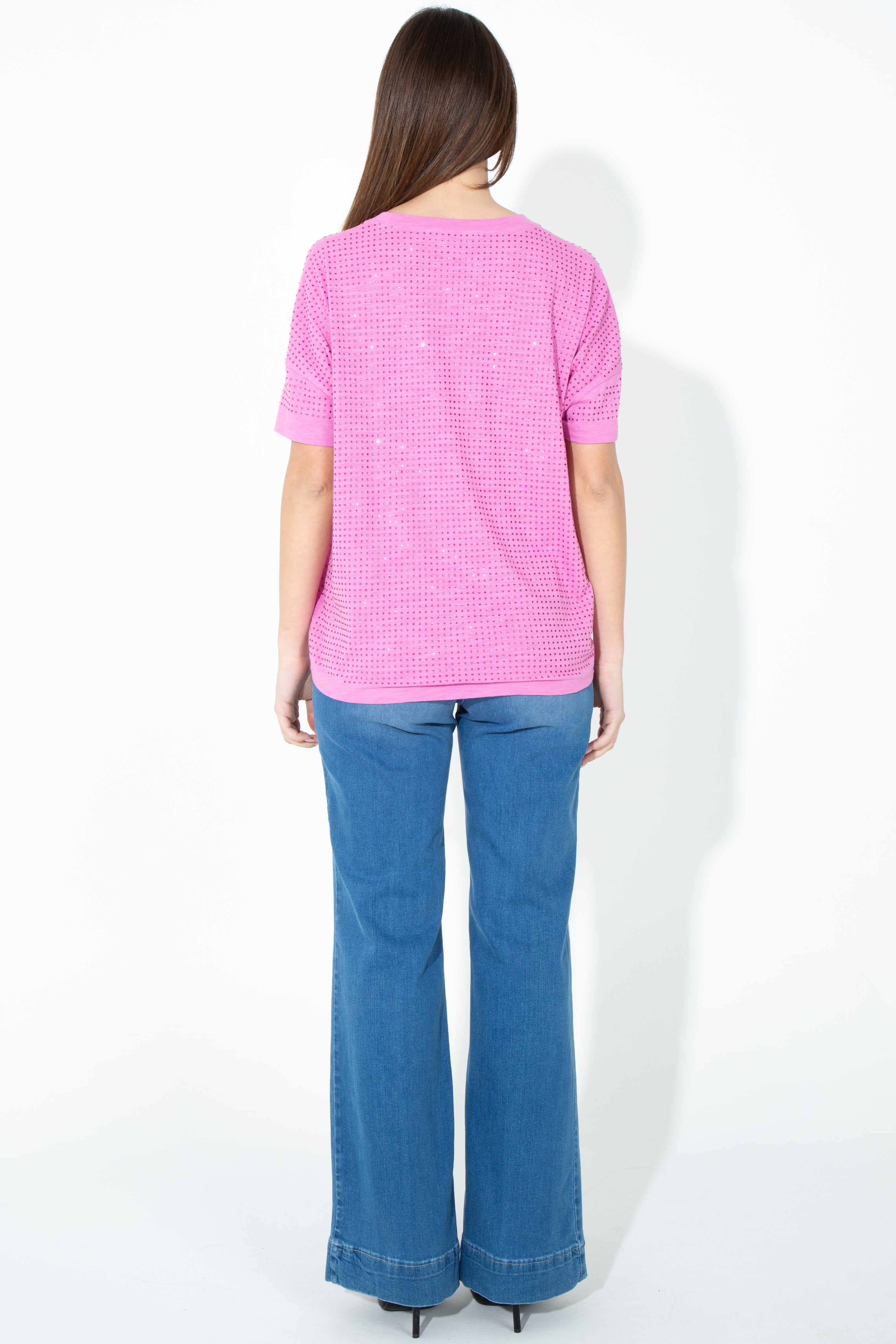 T-shirt over con applicazioni