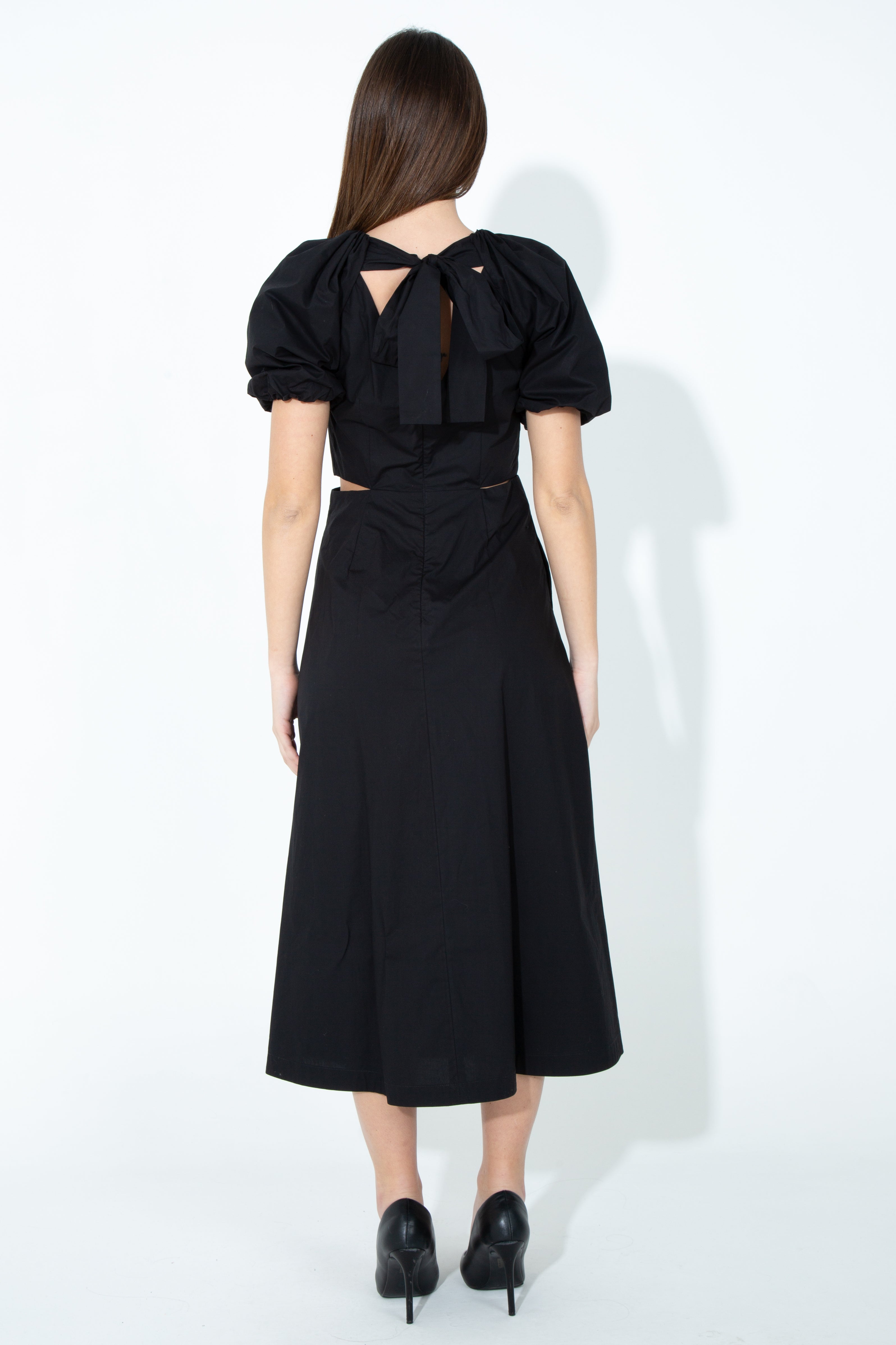 Abito midi con cut out