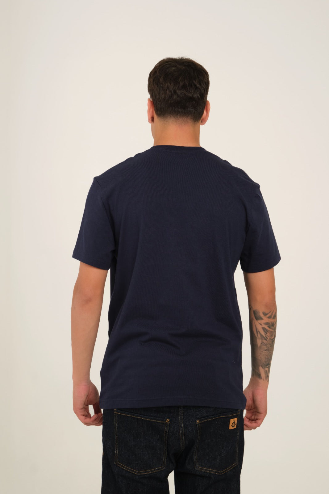 T-shirt con logo grande
