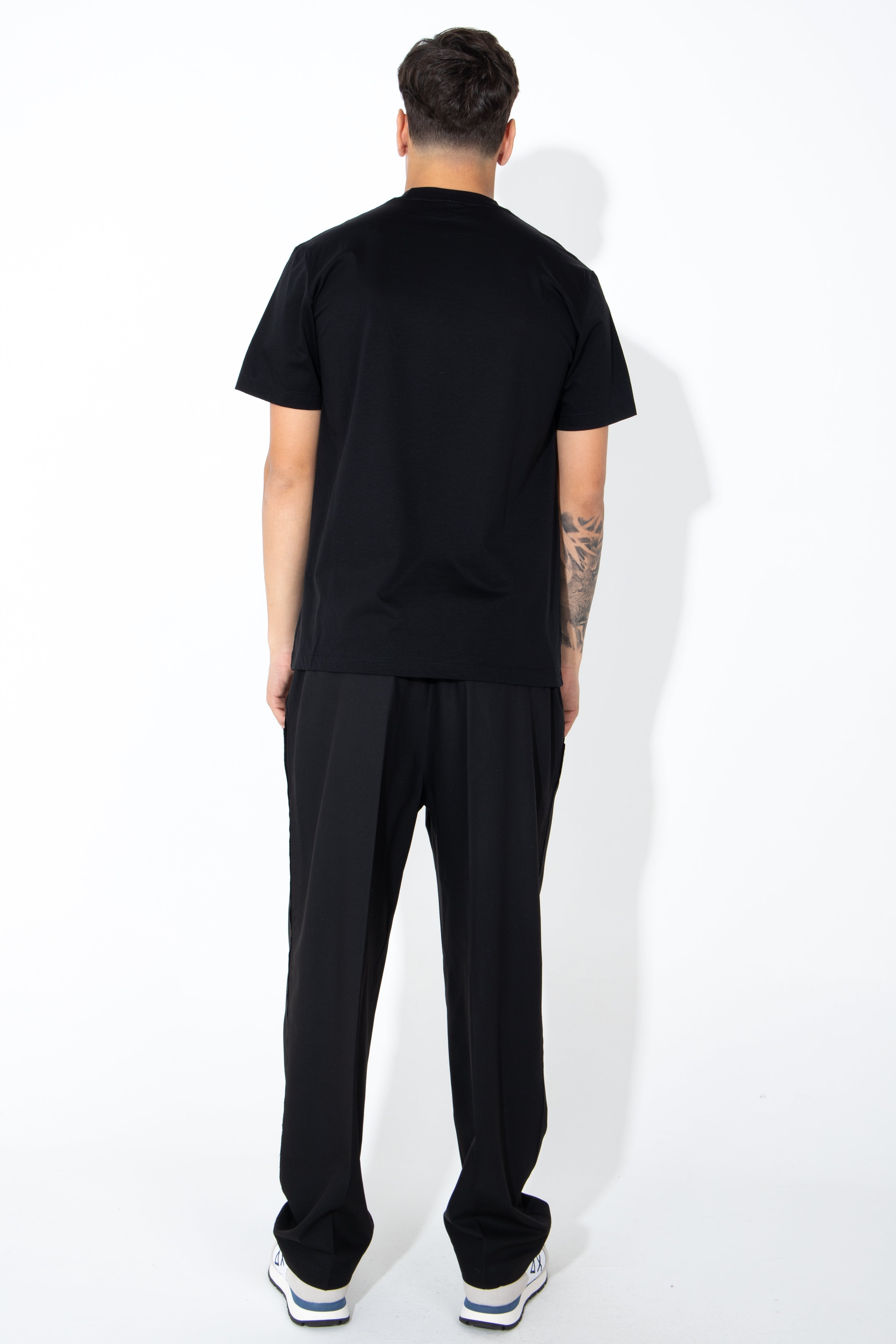 T-shirt con stemma logato