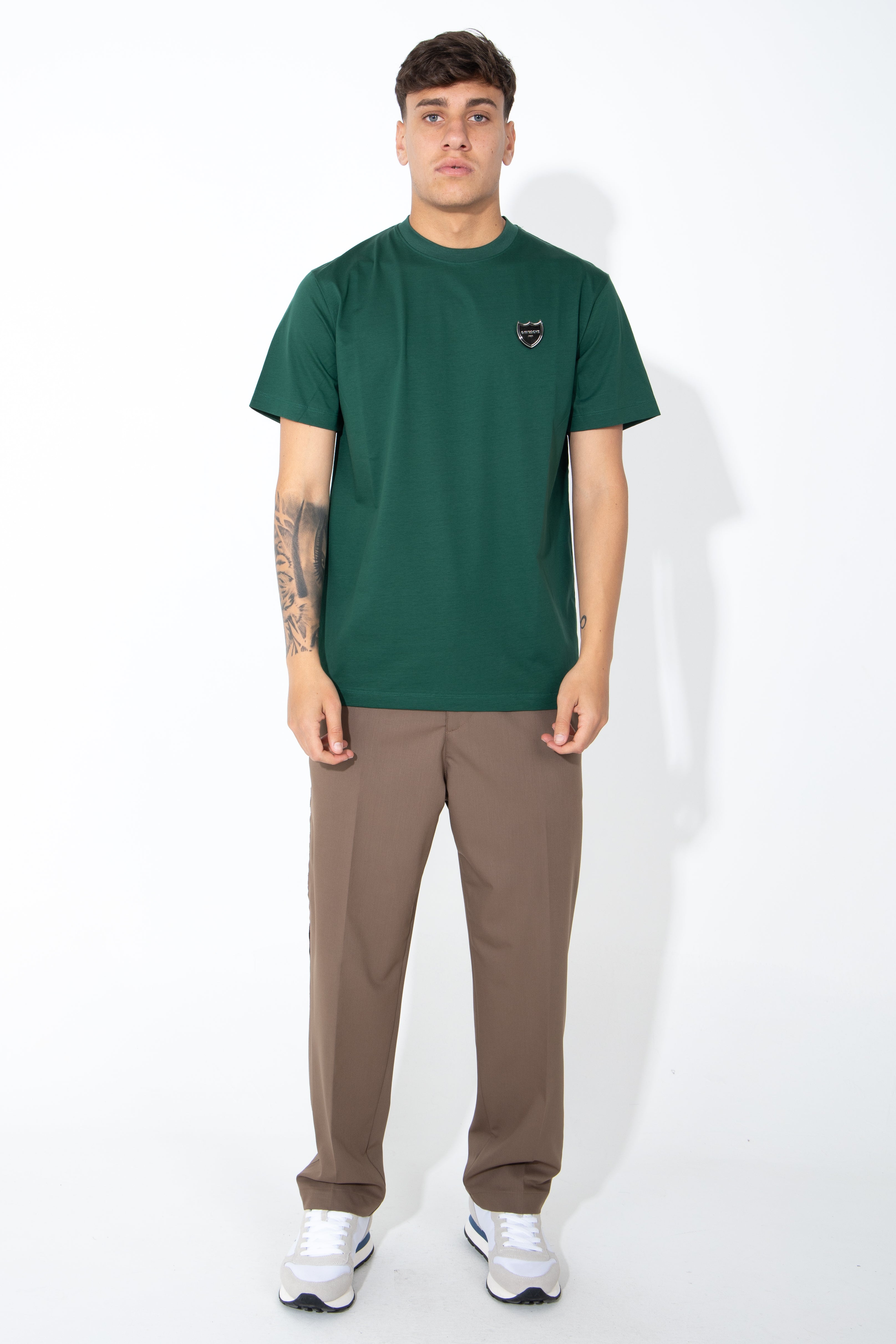 T-shirt con stemma logato